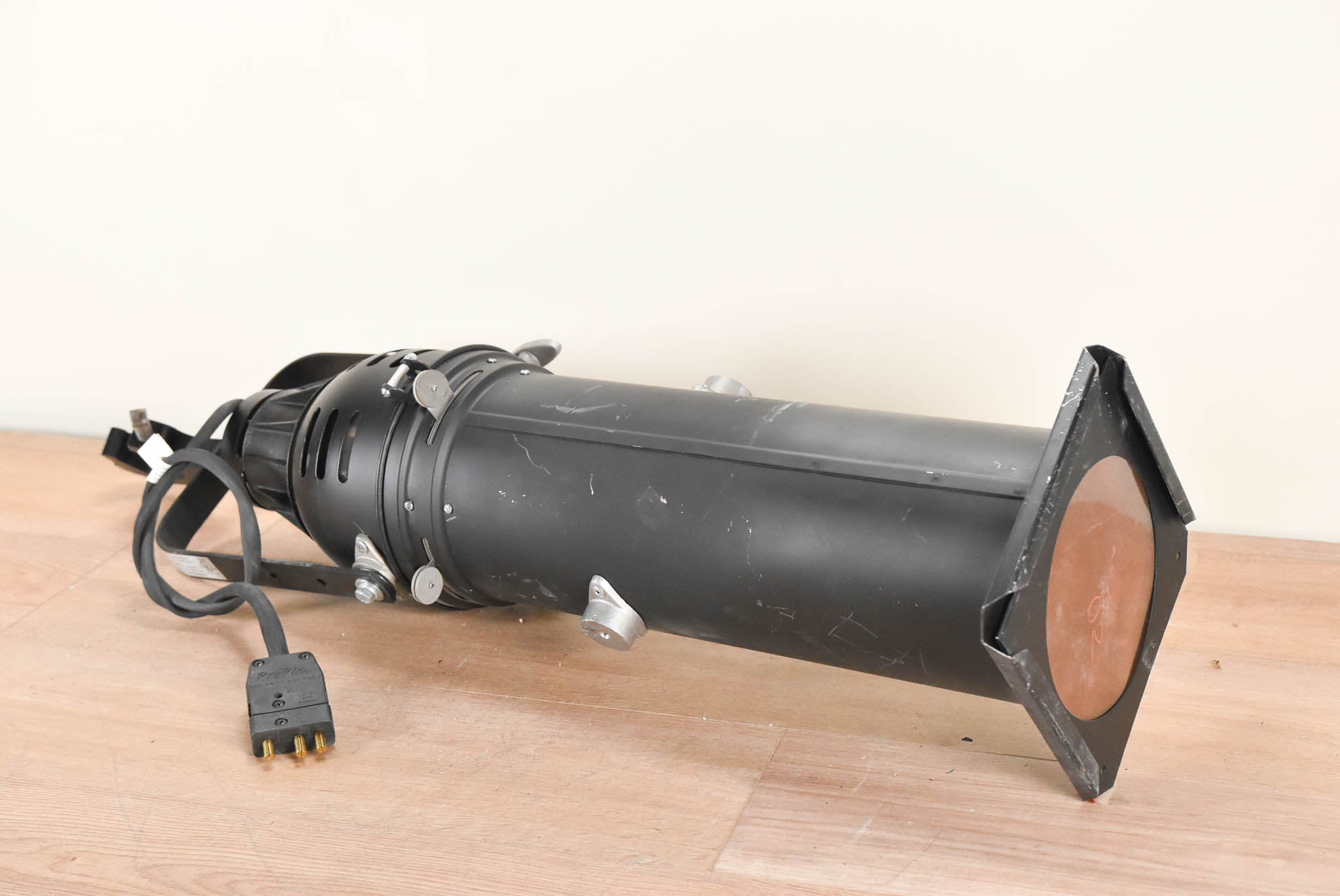 L&E AQ61 Ellipsoidal Light (Unknown Lens Degree)