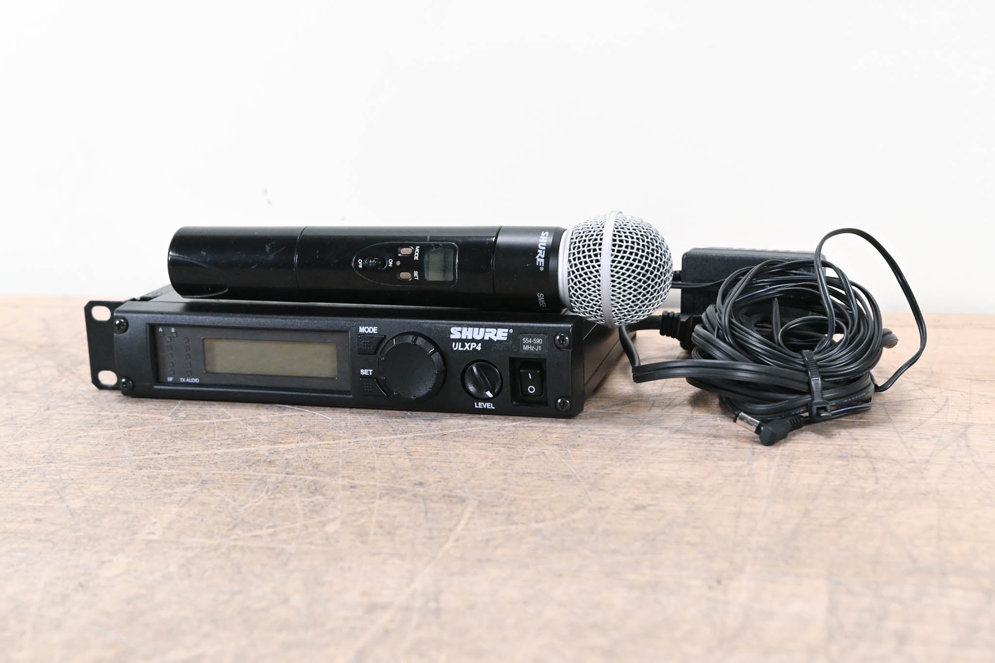 Shure ULXP24/58 Handheld Wireless System - J1 Band: 554-590 MHz