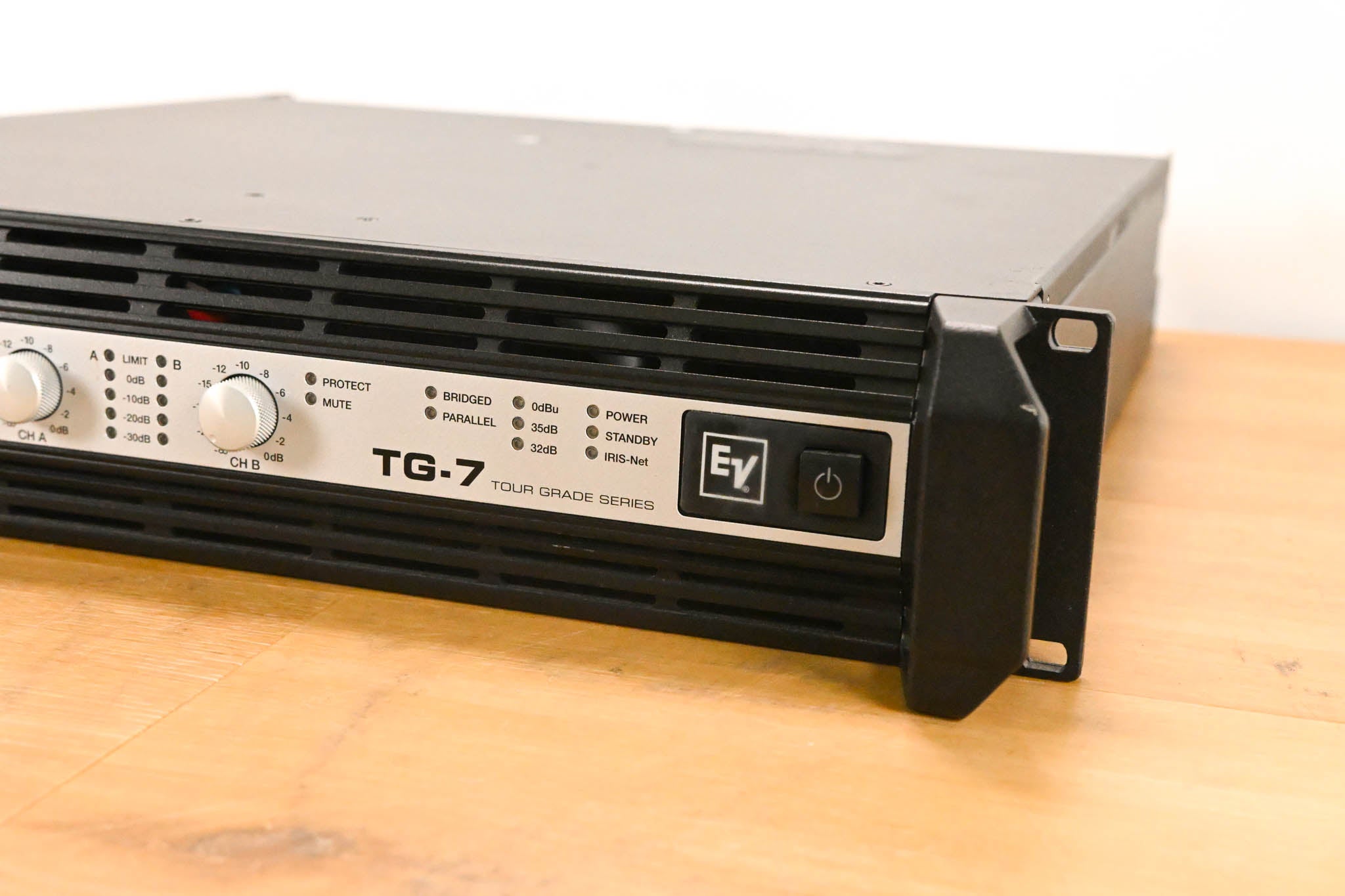 Electro-Voice (EV) TG-7 Tour-Grade Stereo Power Amplifier