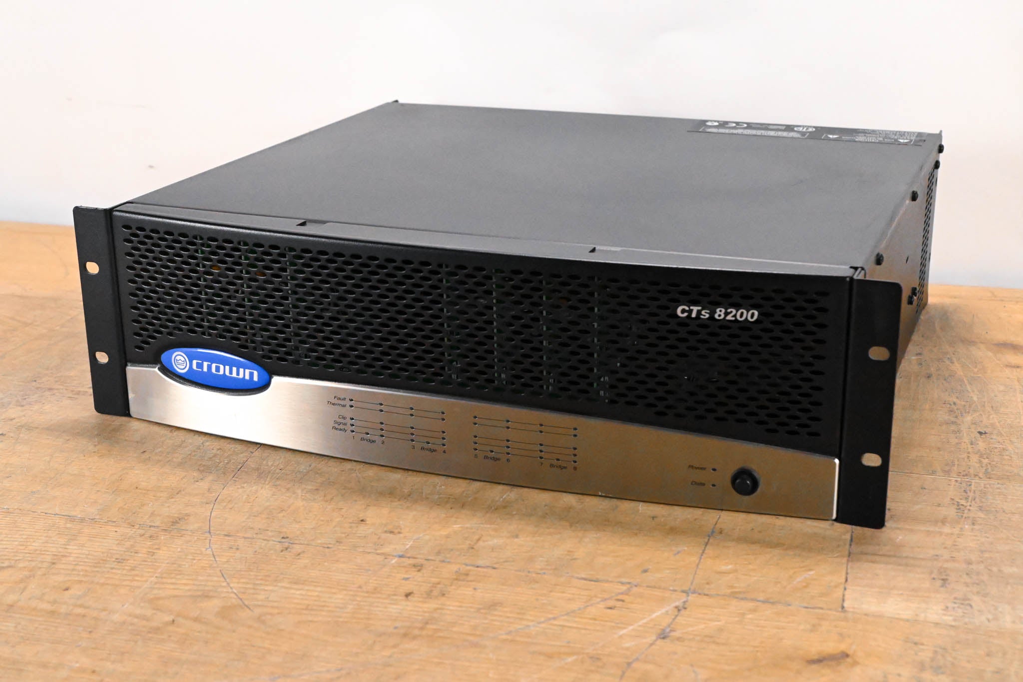 Crown CTs 8200 200W 8-Channel Power Amplifier
