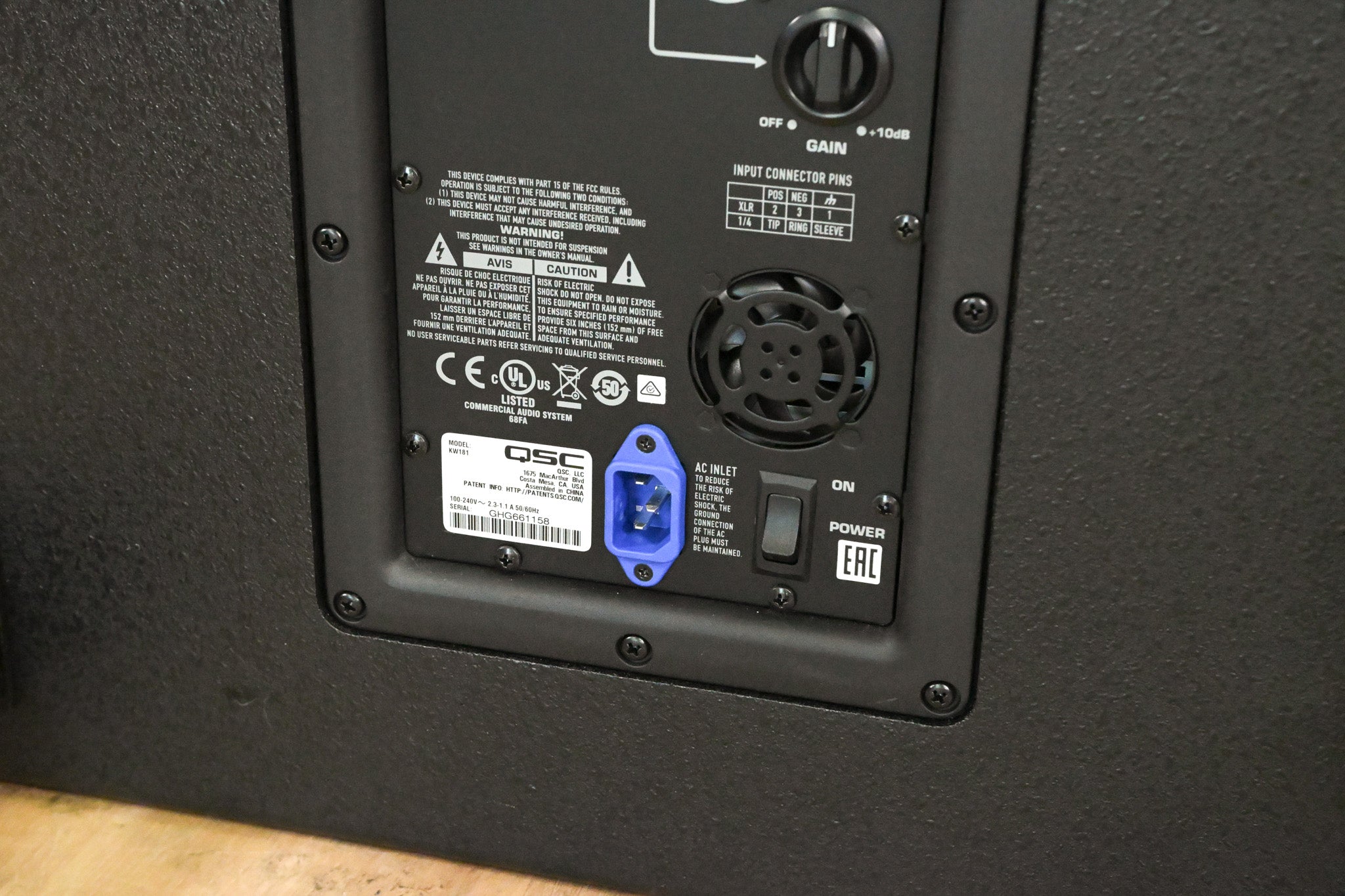 QSC KW181 1000W 18" Powered Subwoofer