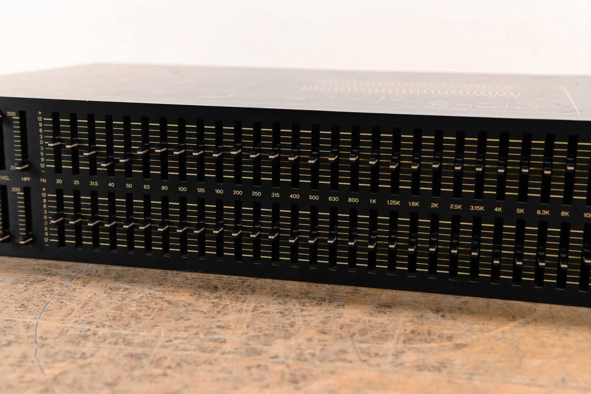 Yamaha Q2031A 2-Channel 31-Band Graphic Equalizer