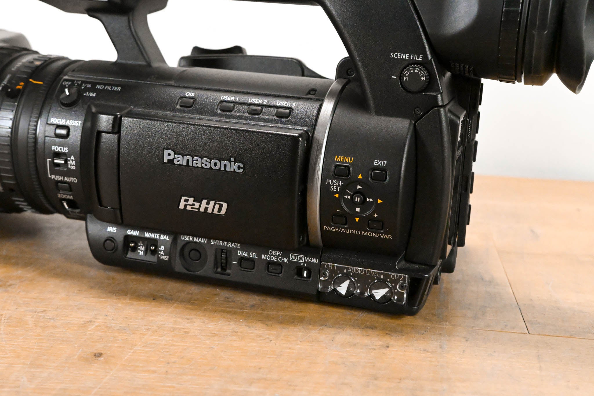 Panasonic AG-HPX250P P2 HD Handheld Camcorder