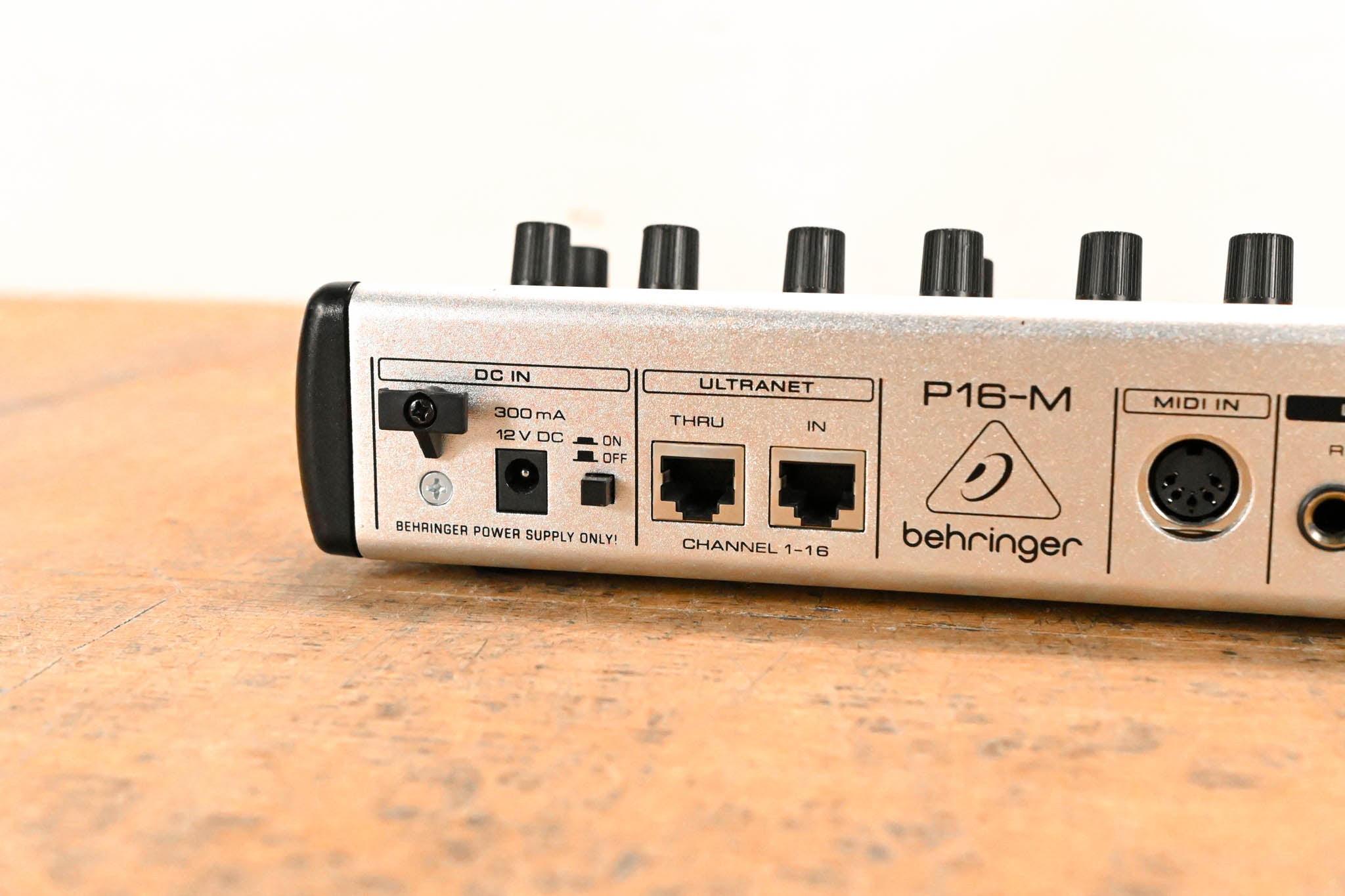 Behringer Powerplay P16-M 16-Channel Digital Personal Mixer