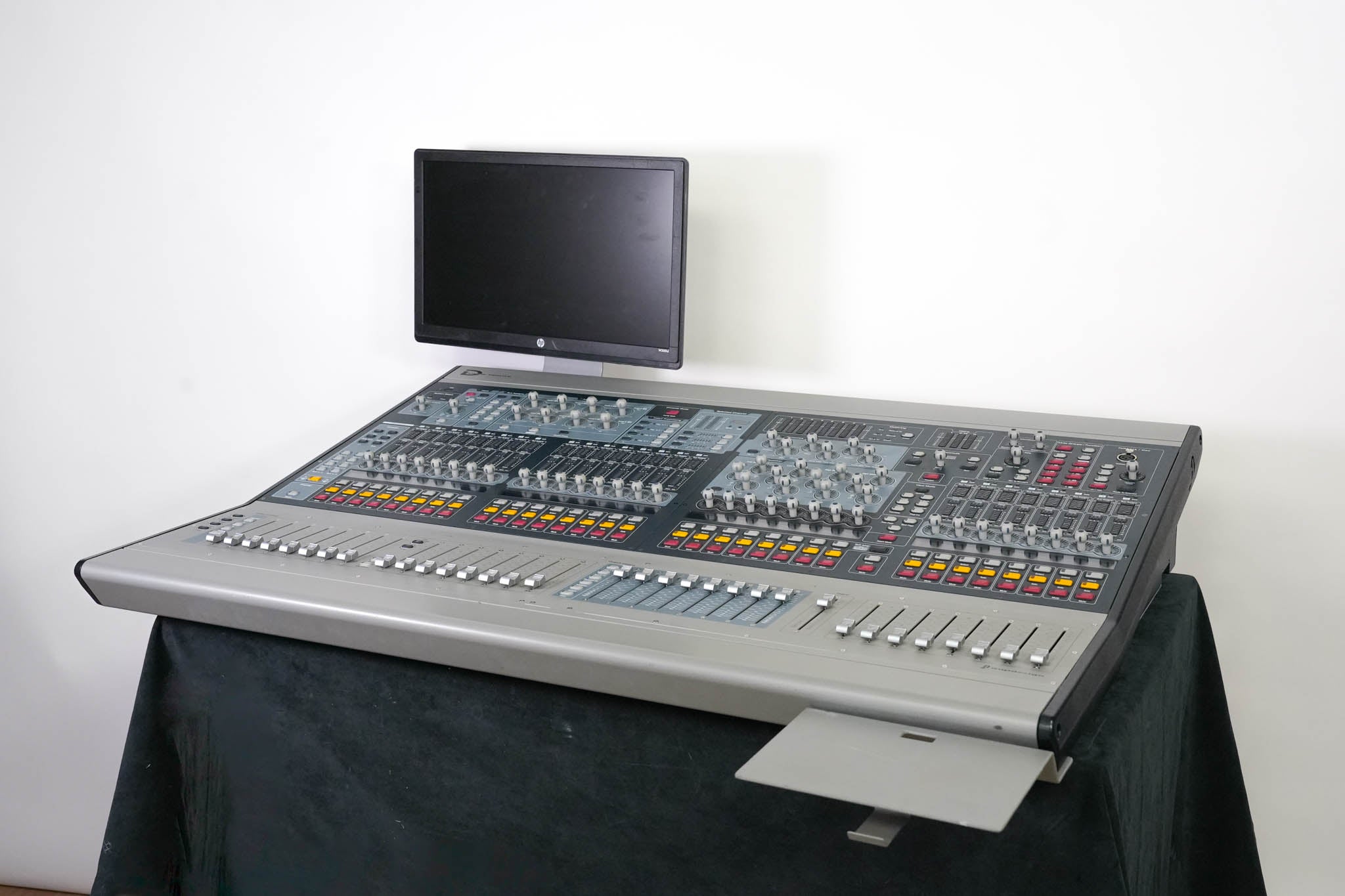 Digidesign D-Show Profile Digital Mixing Console with Mix Rack