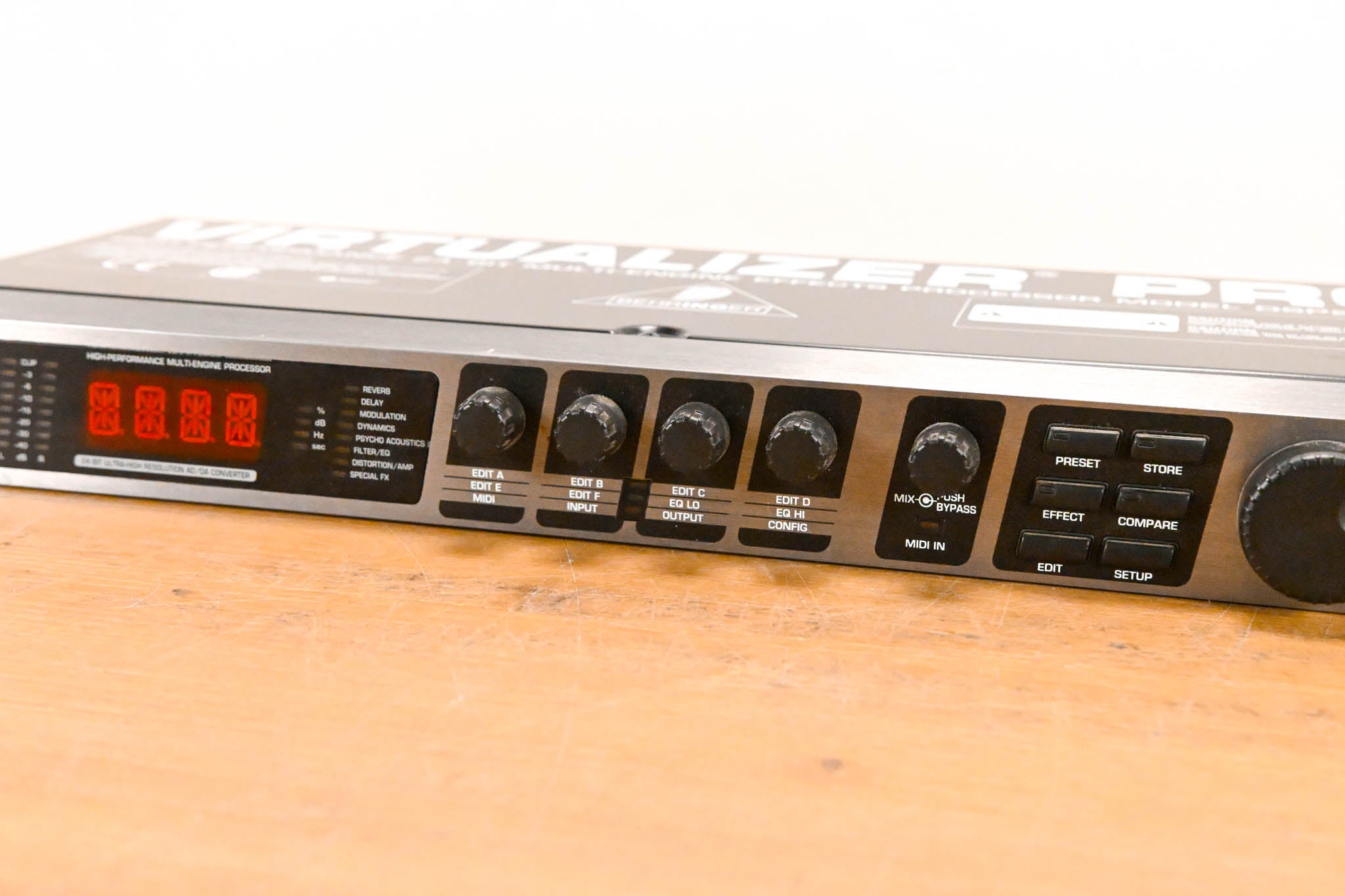Behringer Virtualizer Pro DSP2024P 24-Bit Multi-Effects Processor