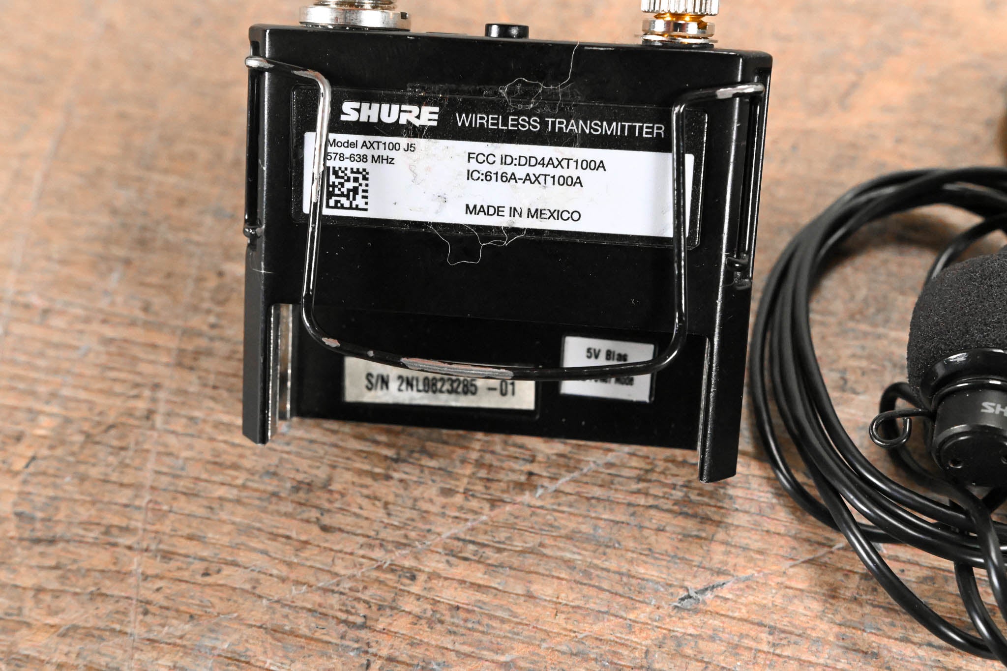 Shure AXT100 Bodypack Transmitter - J5 Band: 578-638 MHz