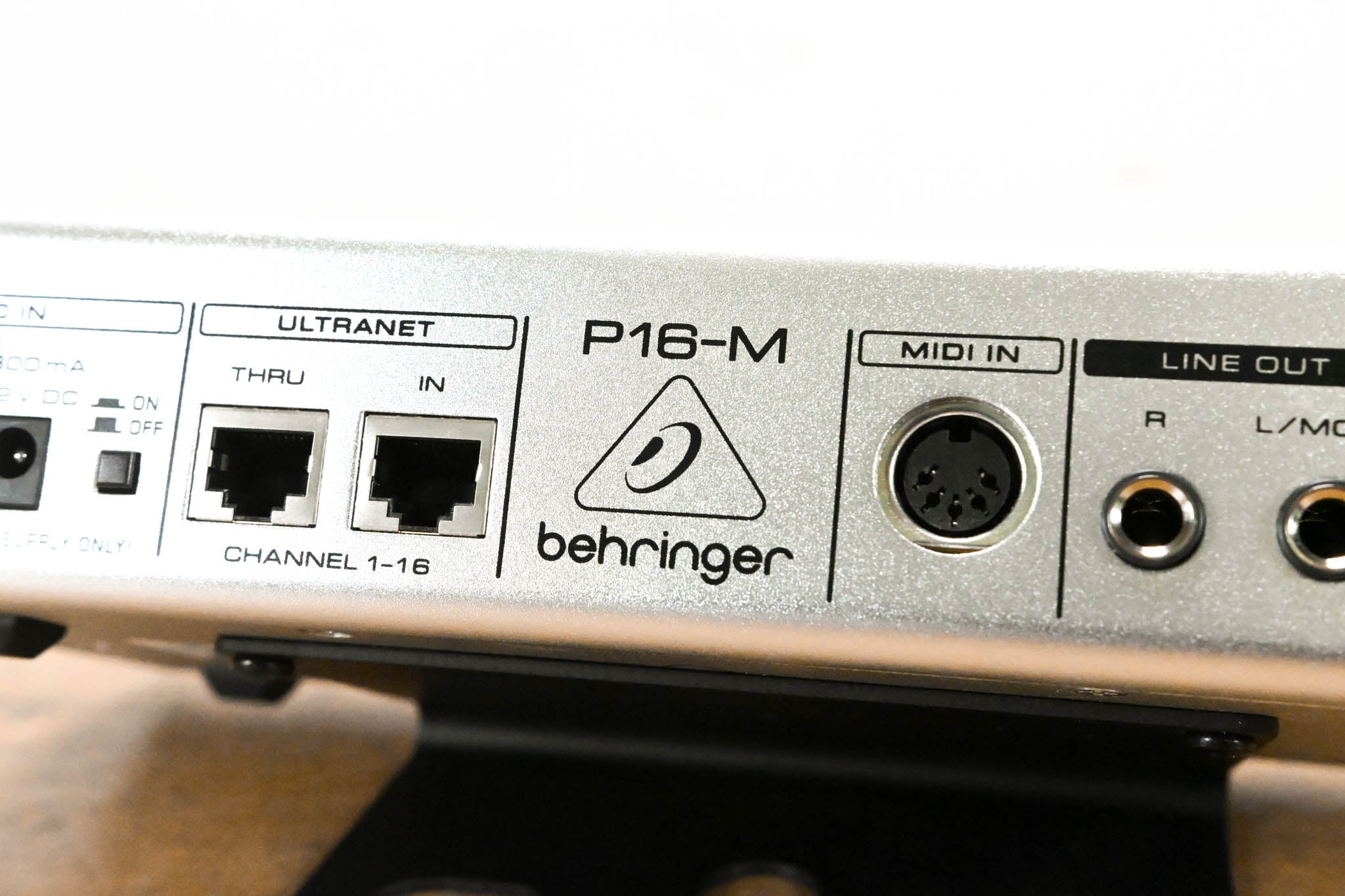 Behringer Powerplay P16-M 16-Channel Digital Personal Mixer