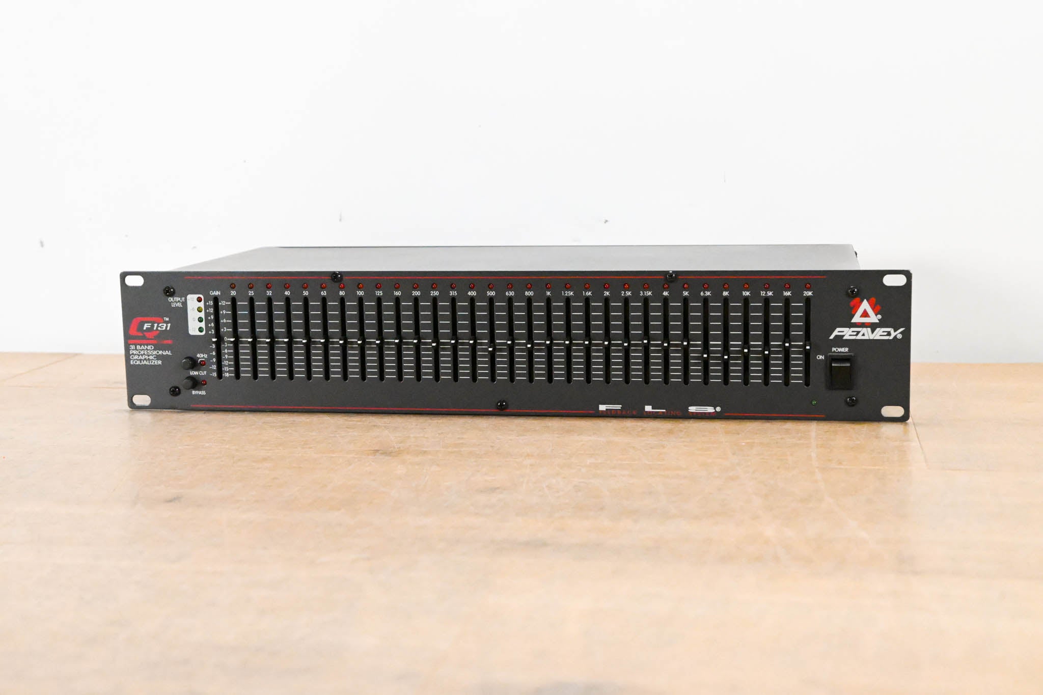 Peavey QF 131 31-Band Graphic Equalizer