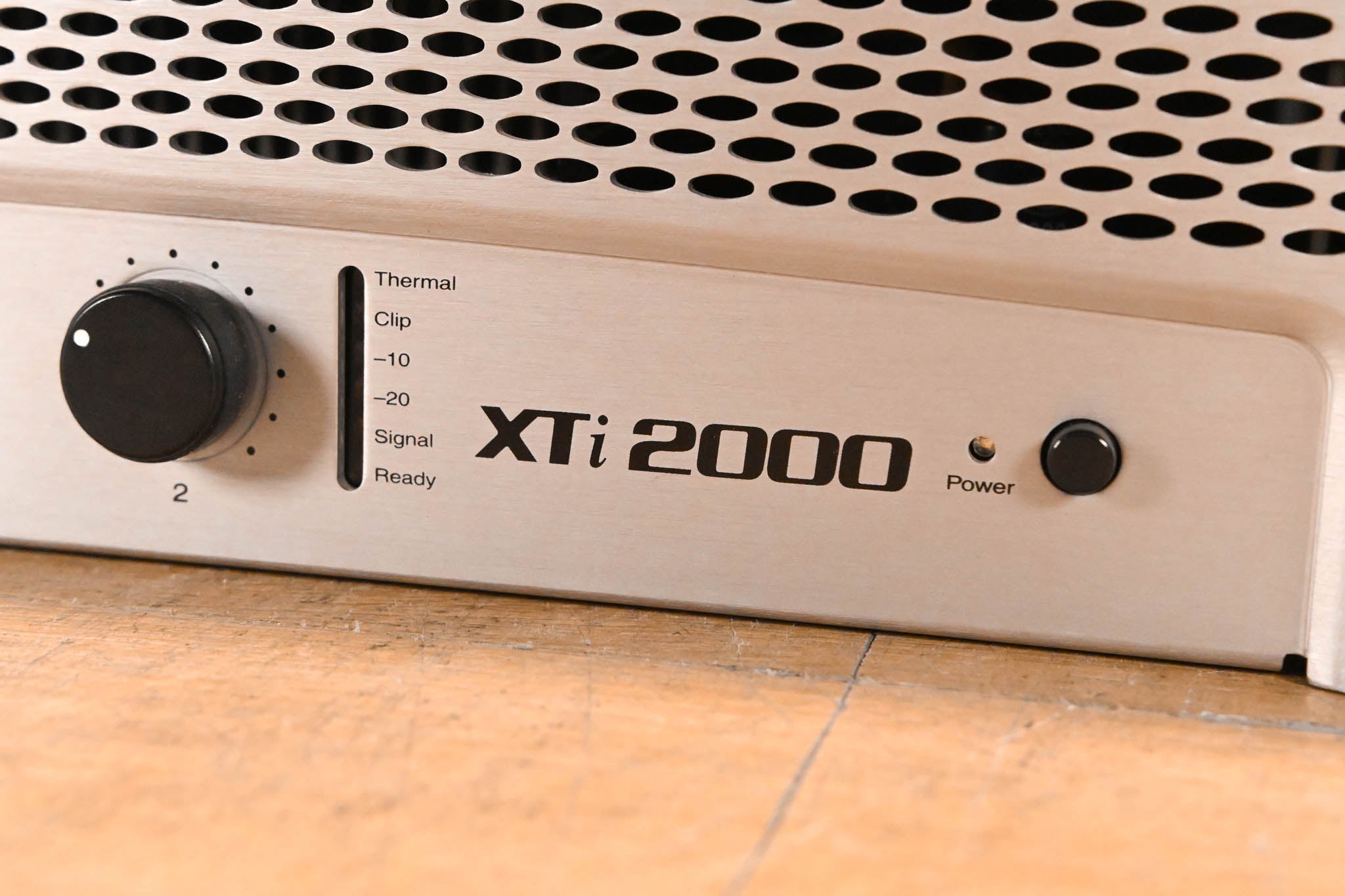 Crown XTi 2000 2-Channel Power Amplifier with DSP