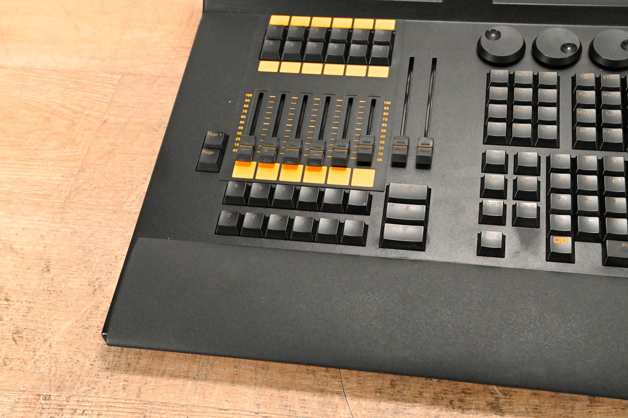 MA Lighting dot2 Core Compact Lighting Console