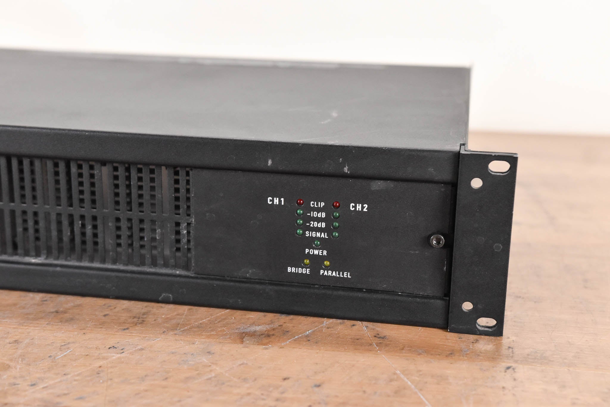 QSC CX902 2-Channel Power Amplifier