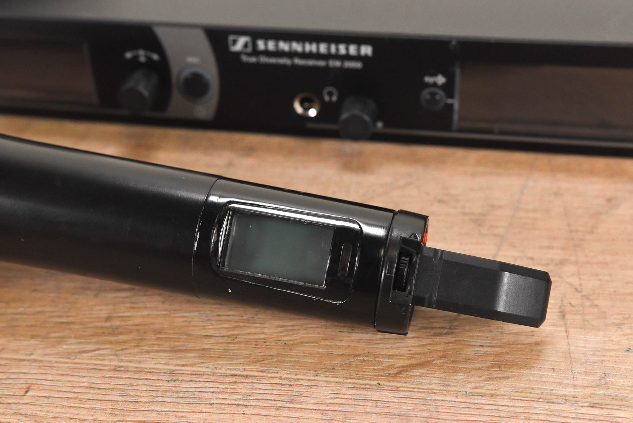 Sennheiser EM 2050 Wireless Receiver w/ Handheld and Beltpack 558-626MHz