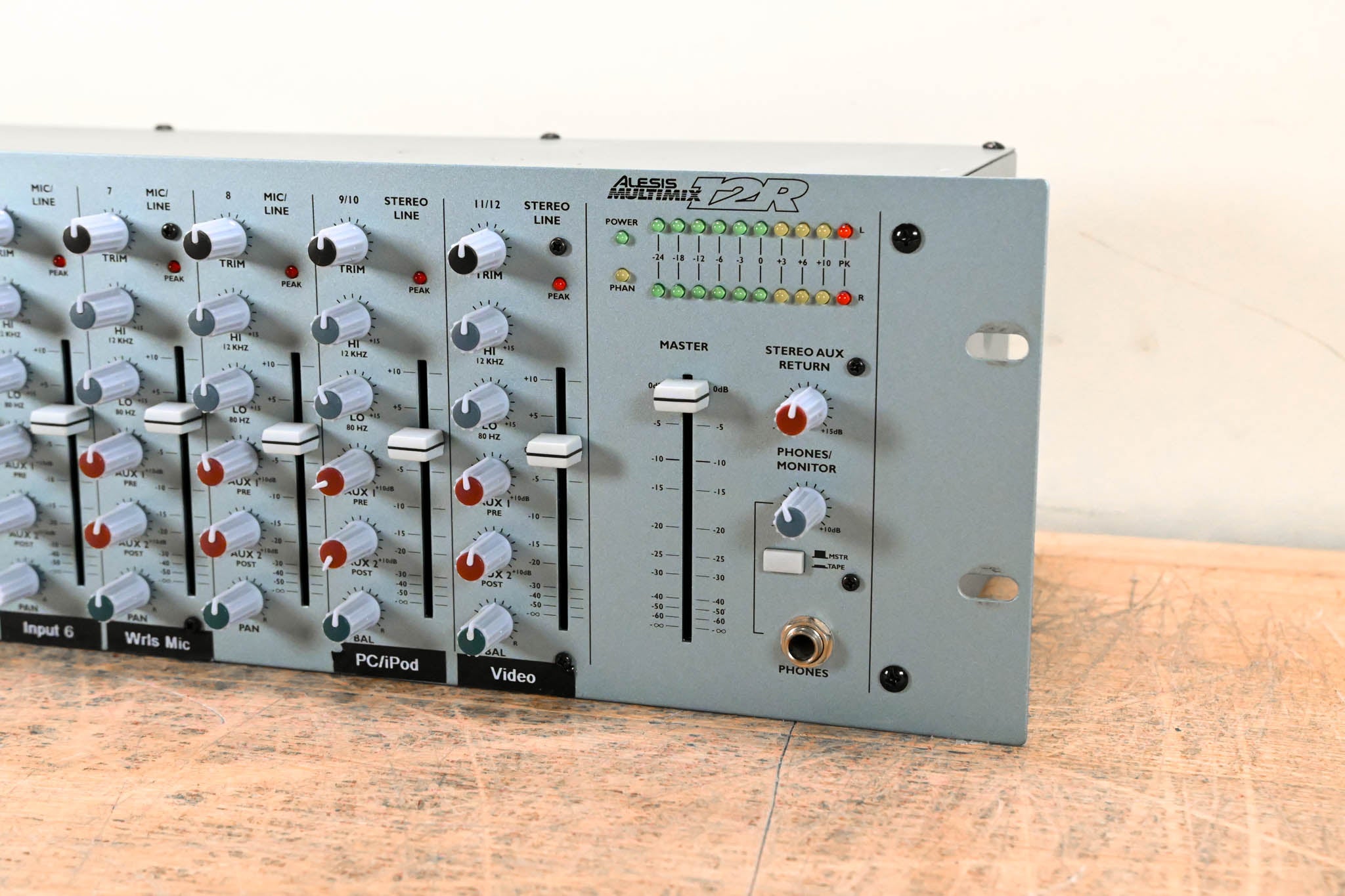 Alesis MultiMix 12R Rack-Mountable 12-Channel Stereo Mixer