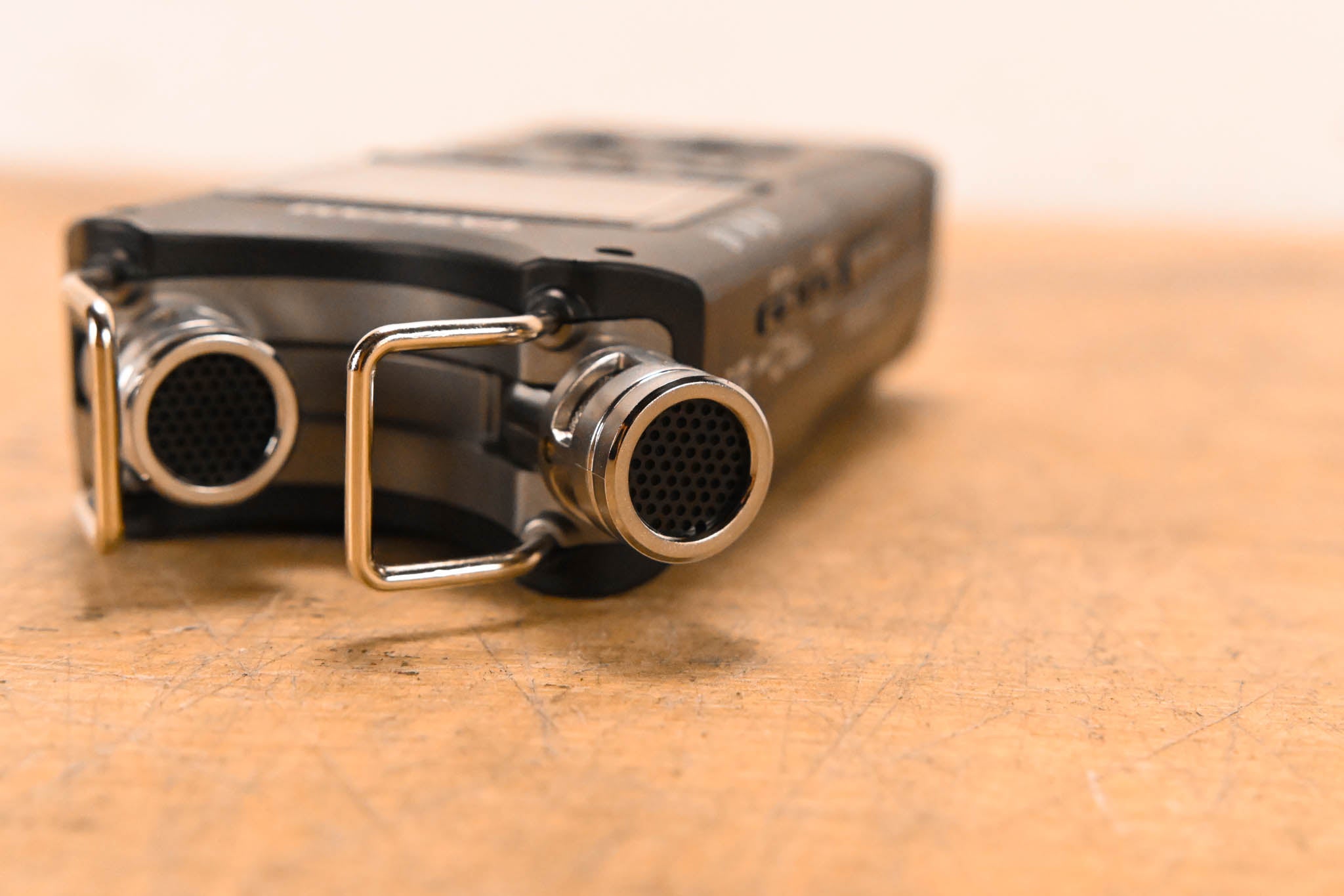 TASCAM DR-40 Handheld 4-Track Recorder