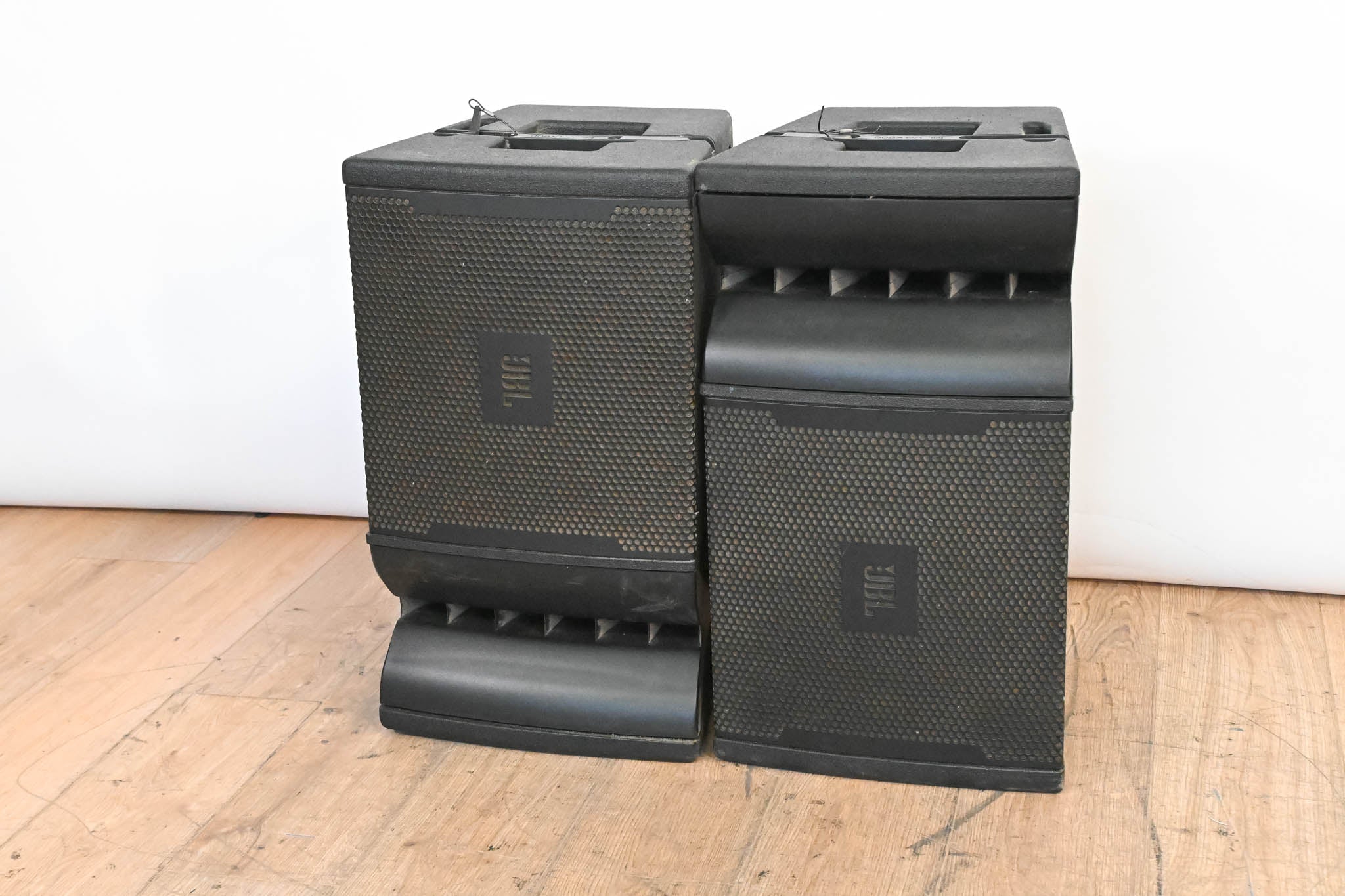 JBL VRX932LA 3200W 12-inch Line Array Speaker (PAIR)