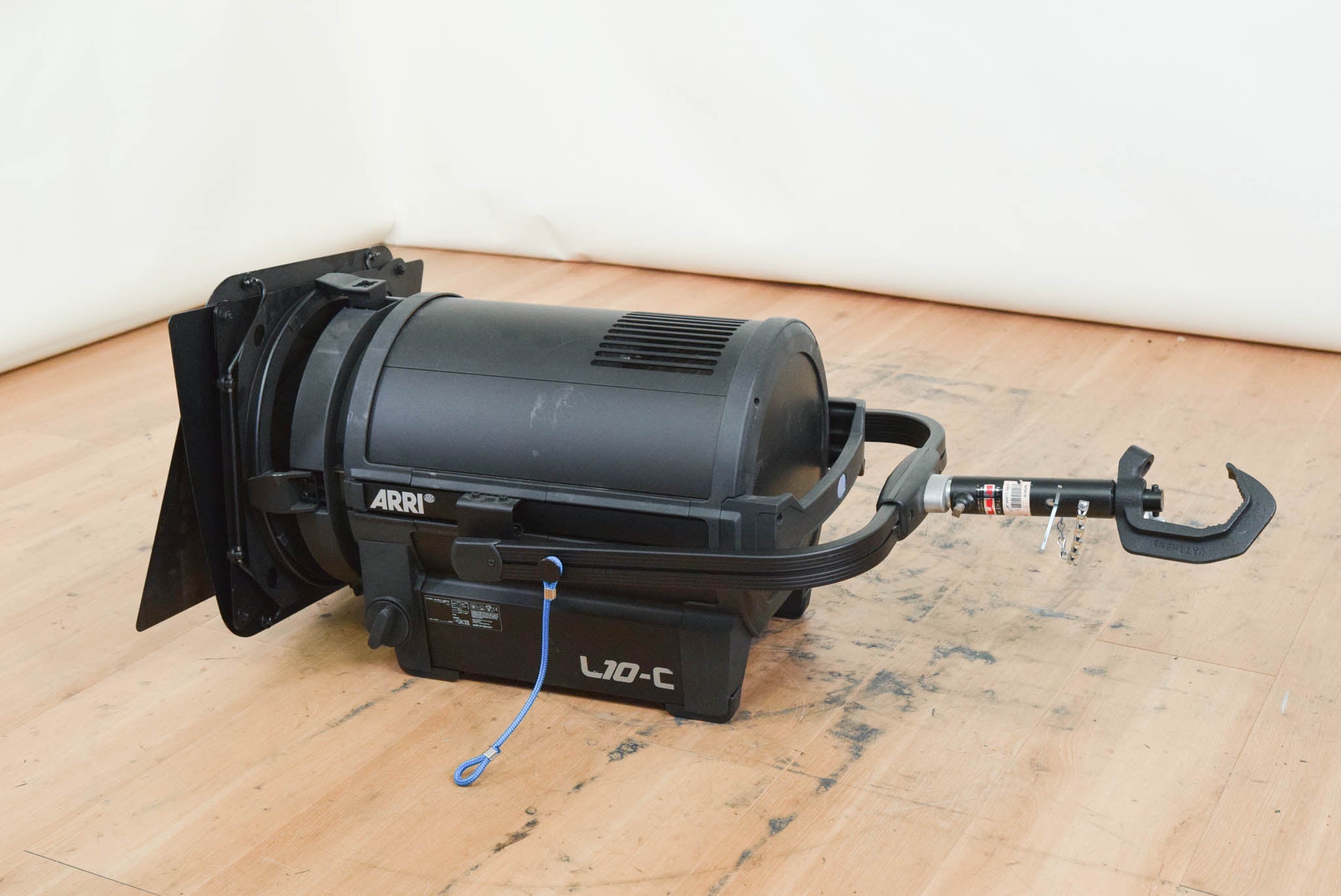 ARRI L10-C Color LED Pole-Operated Fresnel (NO POWER SUPPLY)