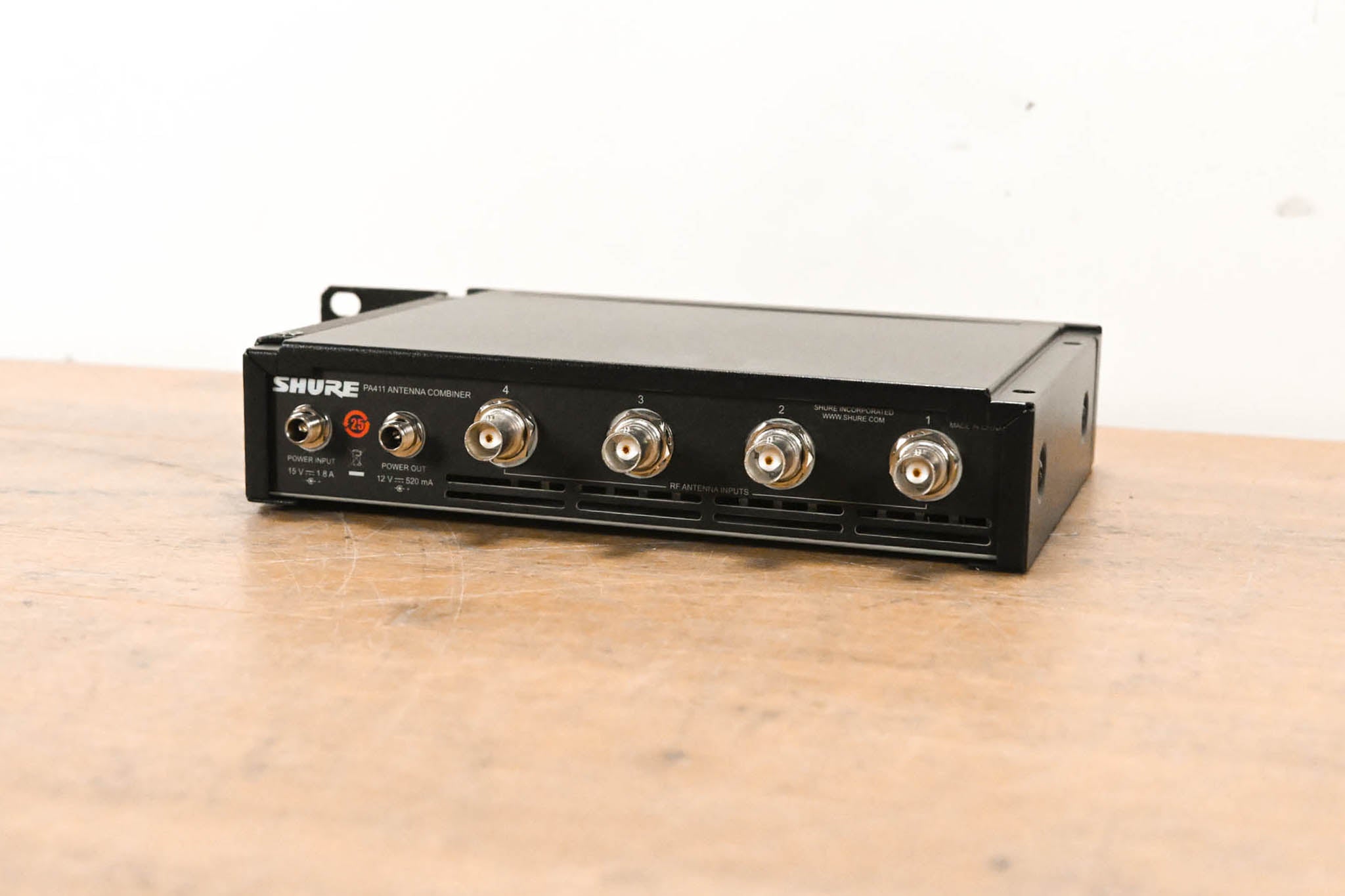 Shure PA411 Antenna Combiner for PSM 300 Series Wireless NO POWER SUPPLY