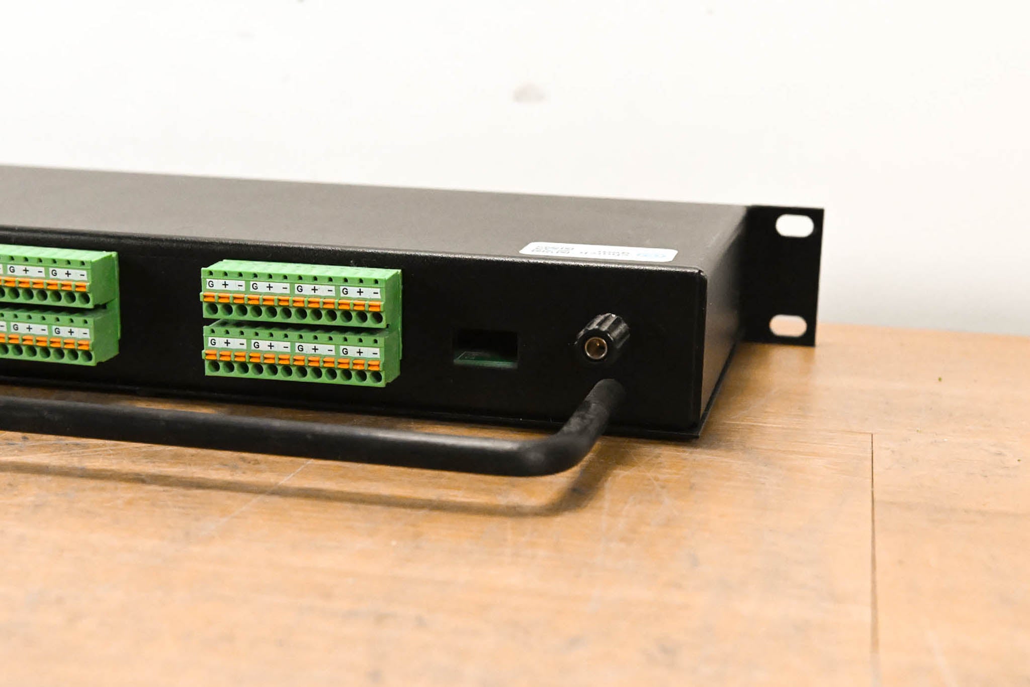 Whirlwind SPC83 8-Channel Mic Splitter w/ 1 Direct & 2 Isolated Outputs