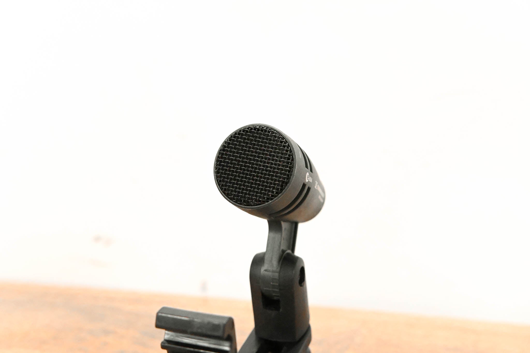 Sennheiser e 604 Dynamic Cardioid Instrument Microphone