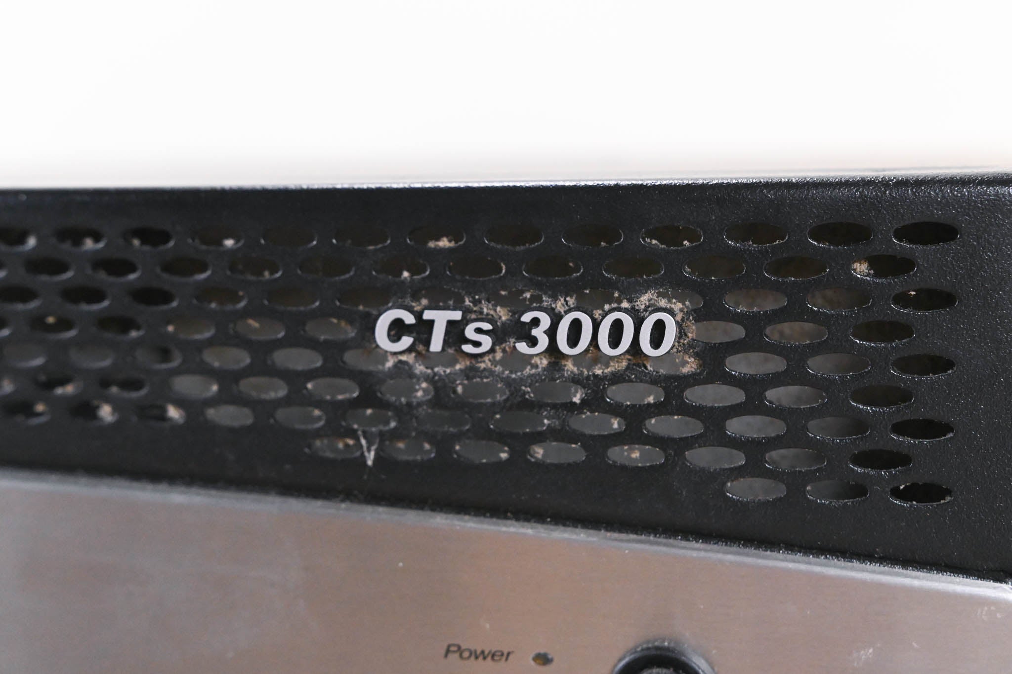 Crown CTs 3000 2-Channel Power Amplifier