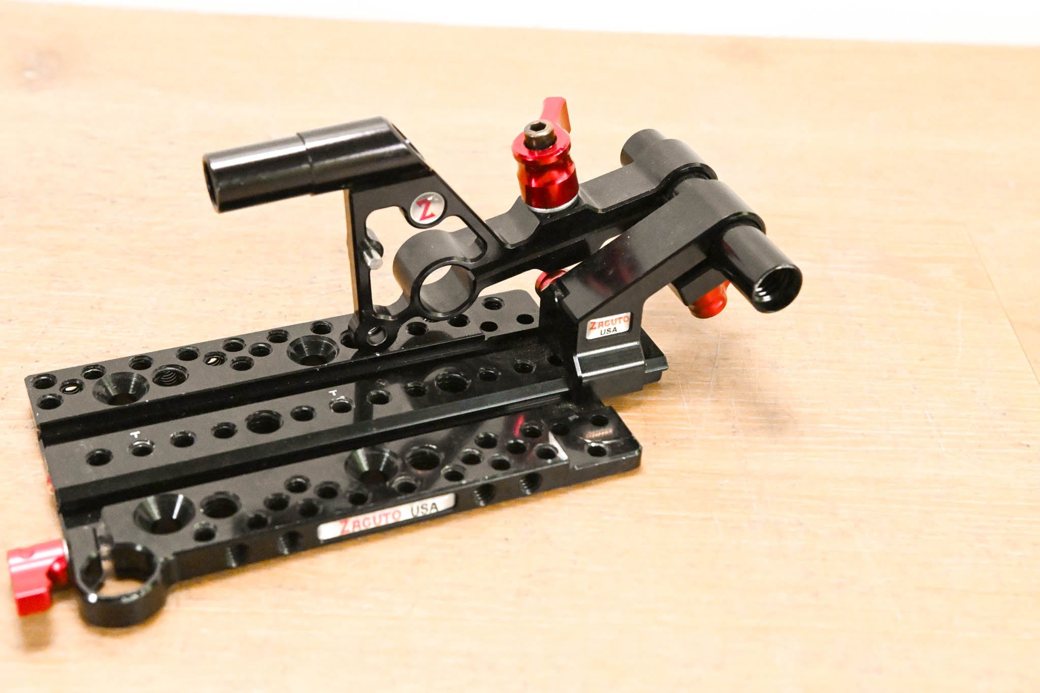 Zacuto Z-C2TP C200 Top Plate with Riser Bracket & Rods