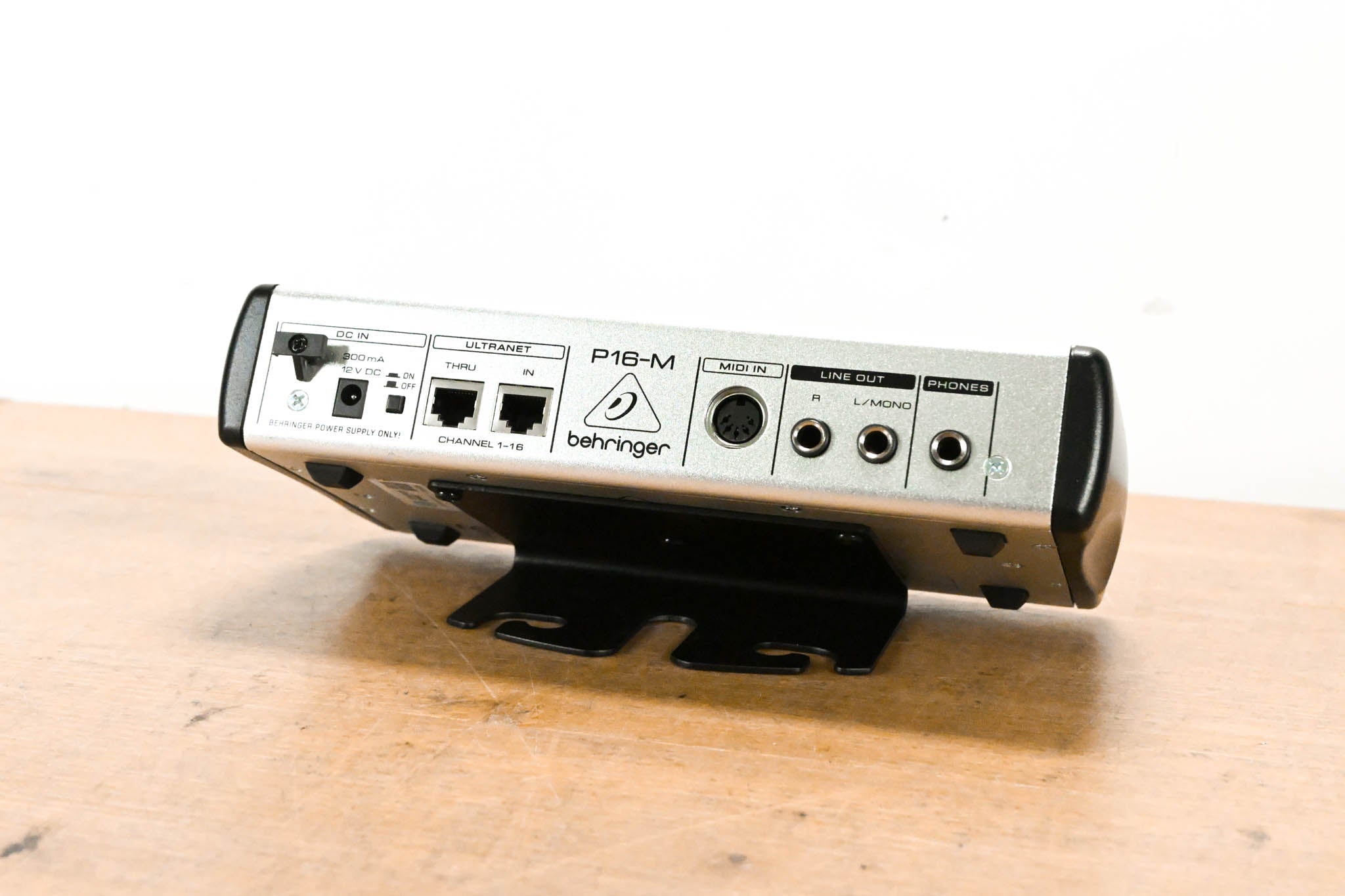 Behringer Powerplay P16-M 16-Channel Digital Personal Mixer