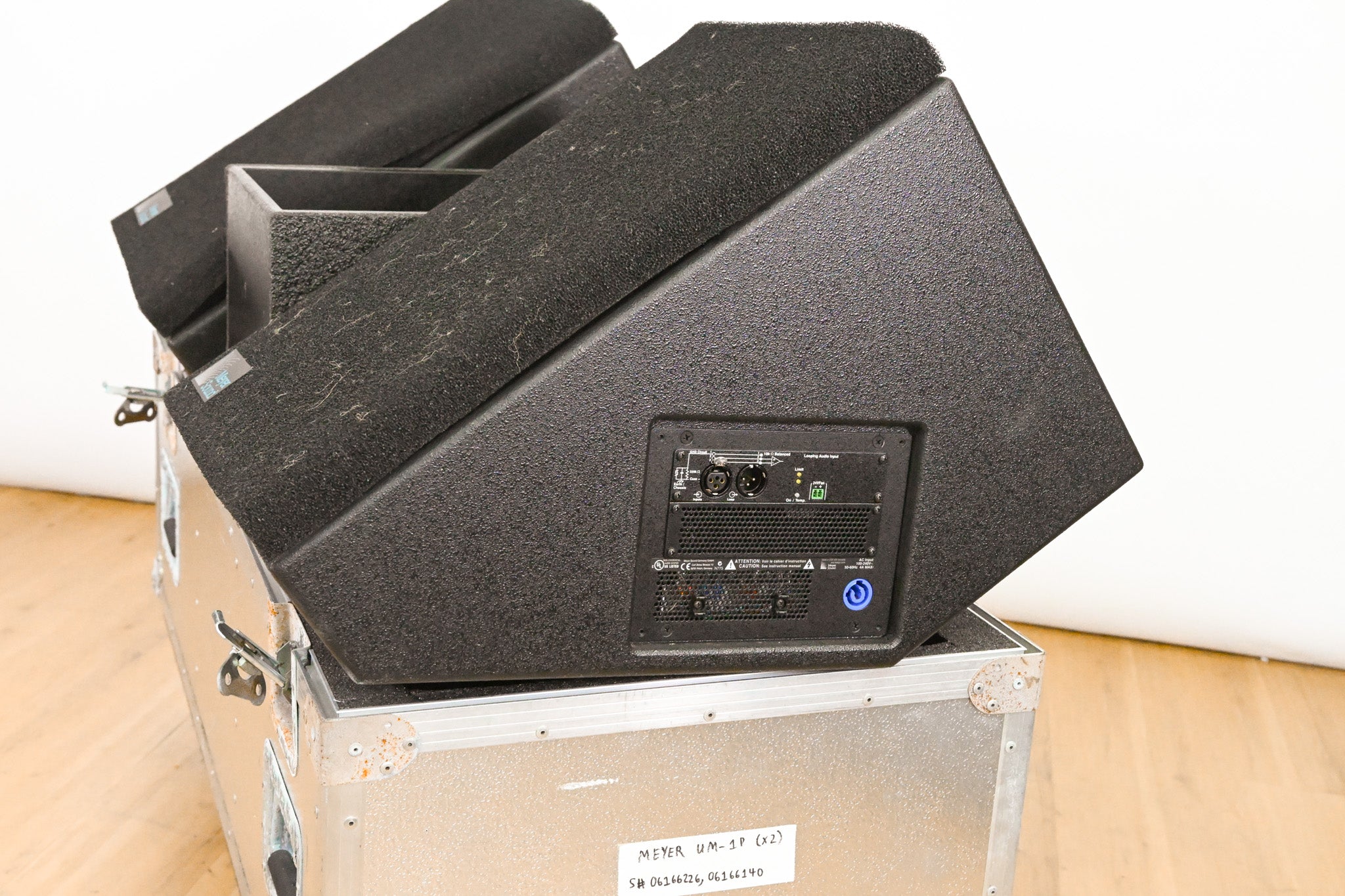 Meyer Sound UM-1P 12" Powered Stage Monitor Speaker (PAIR) w/ Road Case