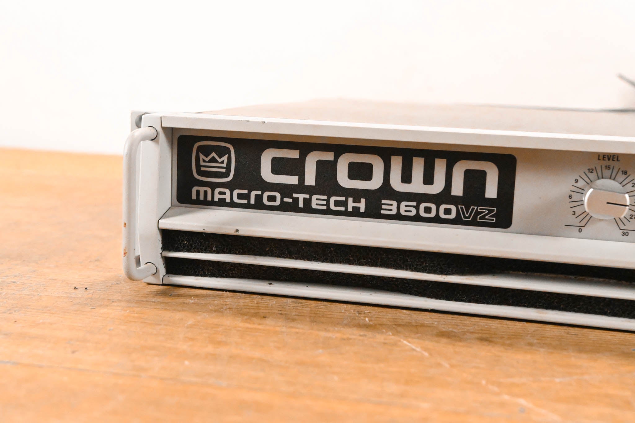 Crown Macro-Tech 3600VZ 2-Channel Power Amplifier