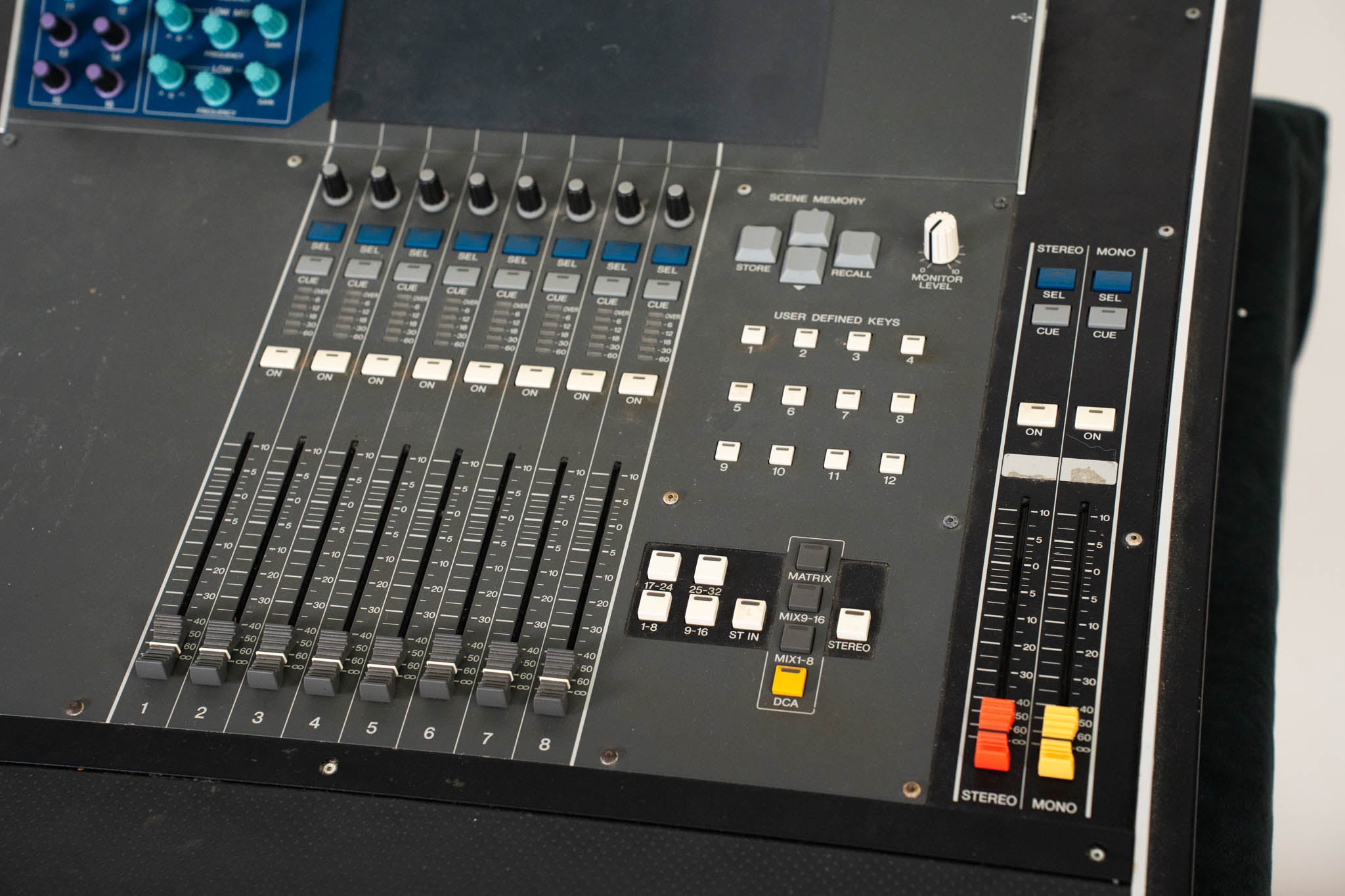 Yamaha M7CL-32 32-Channel Digital Audio Mixing Console