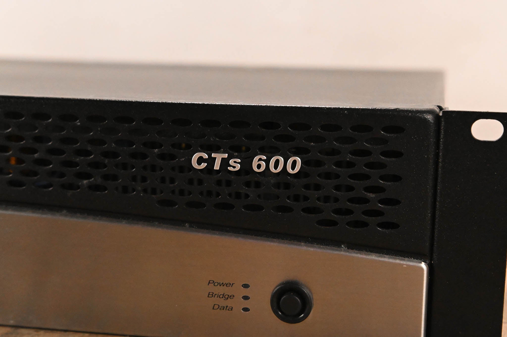 Crown CTs 600 Two-Channel 300W Power Amplifier