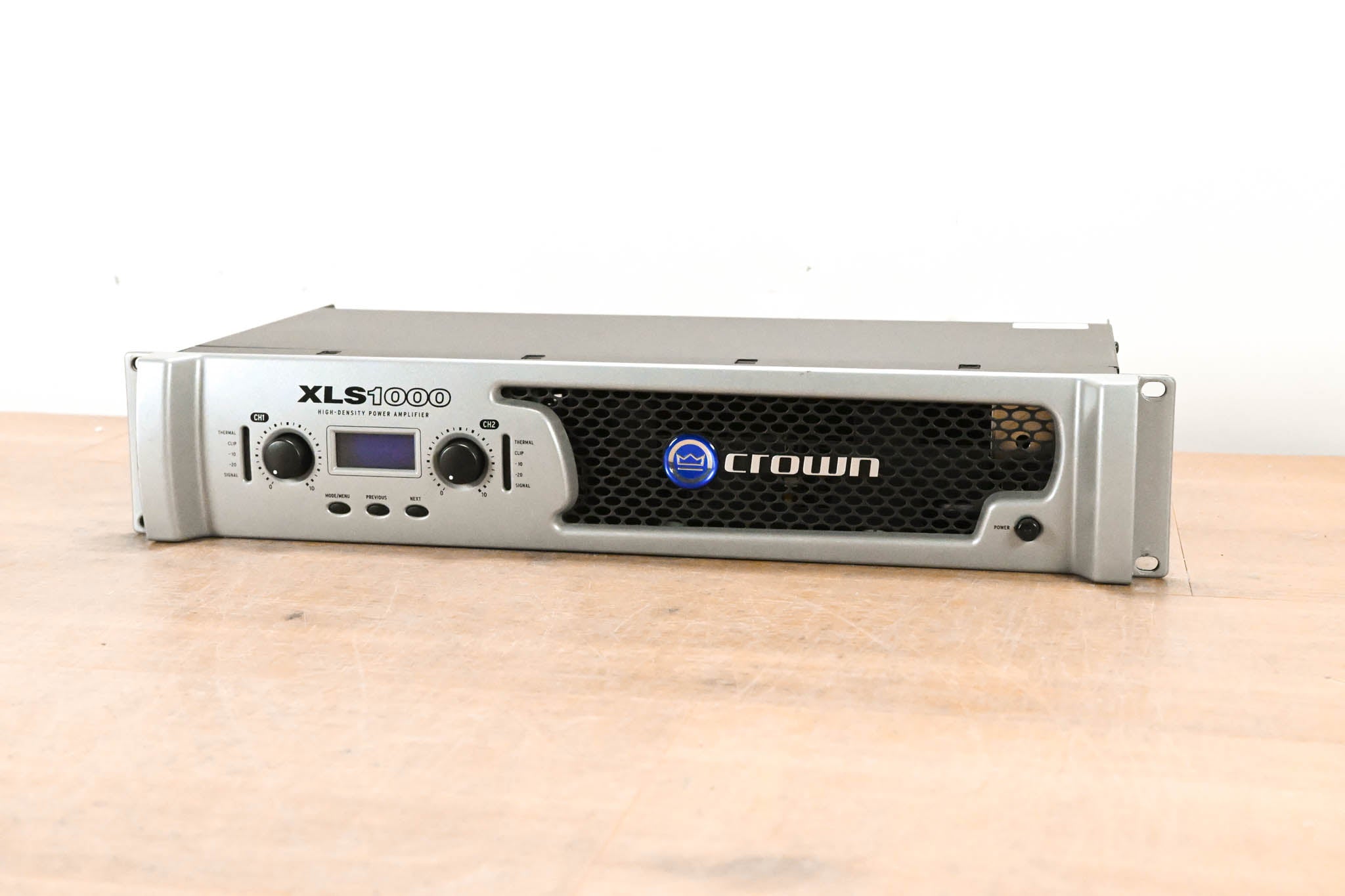 Crown XLS 1000 Two-Channel, 350W @ 4Ω Power Amplifier