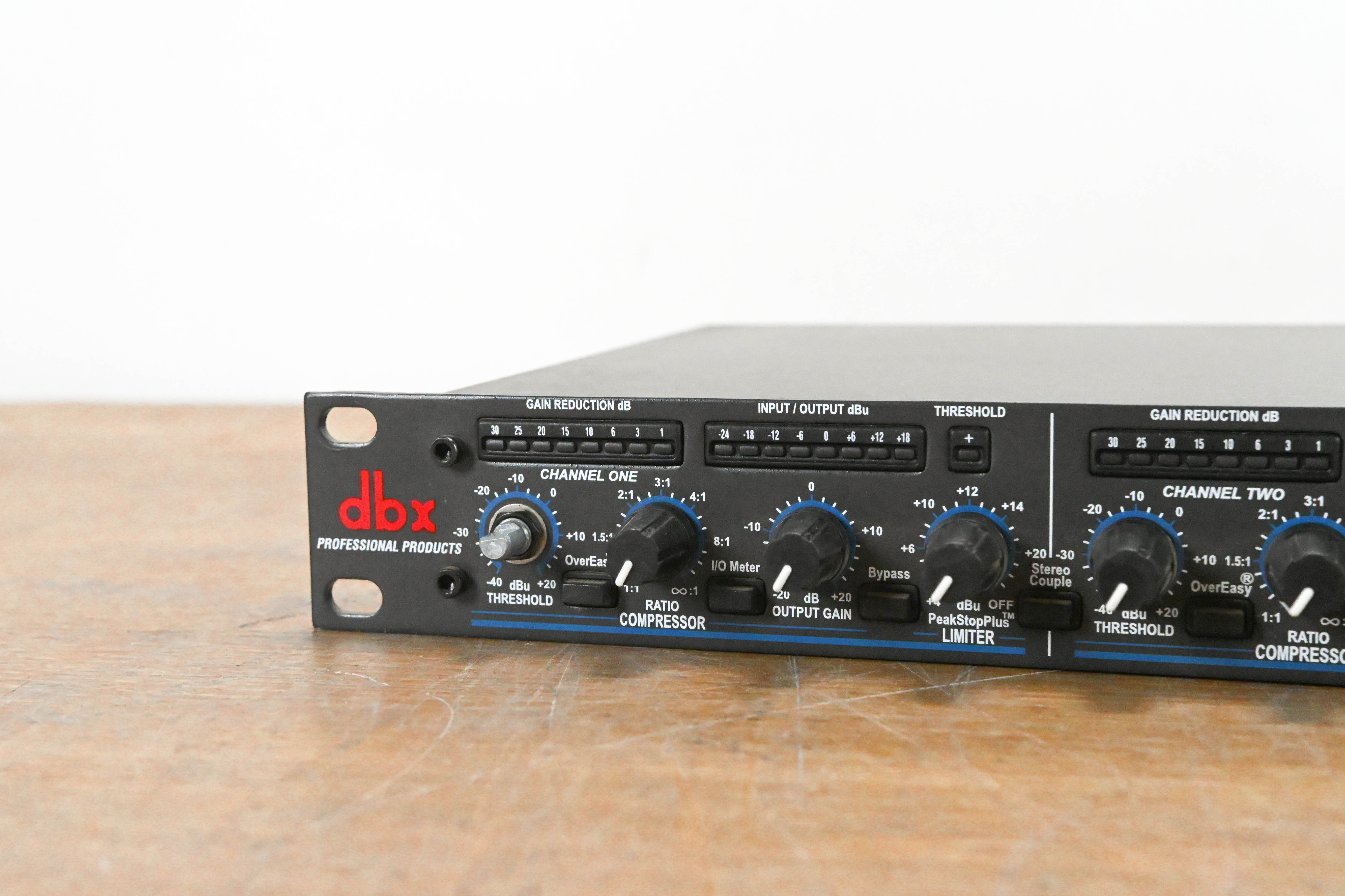 dbx 1046 Quad Compressor/Limiter