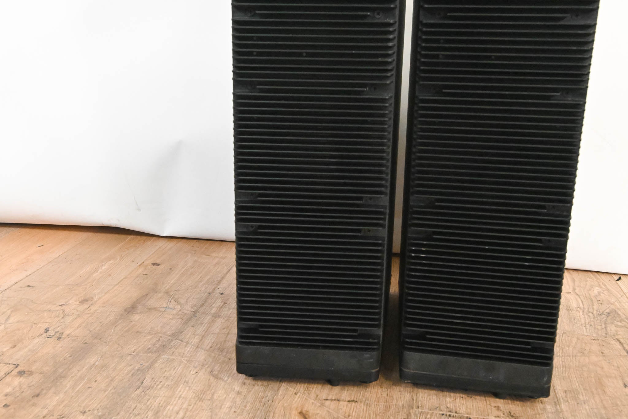 Meyer Sound M'elodie High-Power Curvilinear Array Loudspeaker (PAIR)