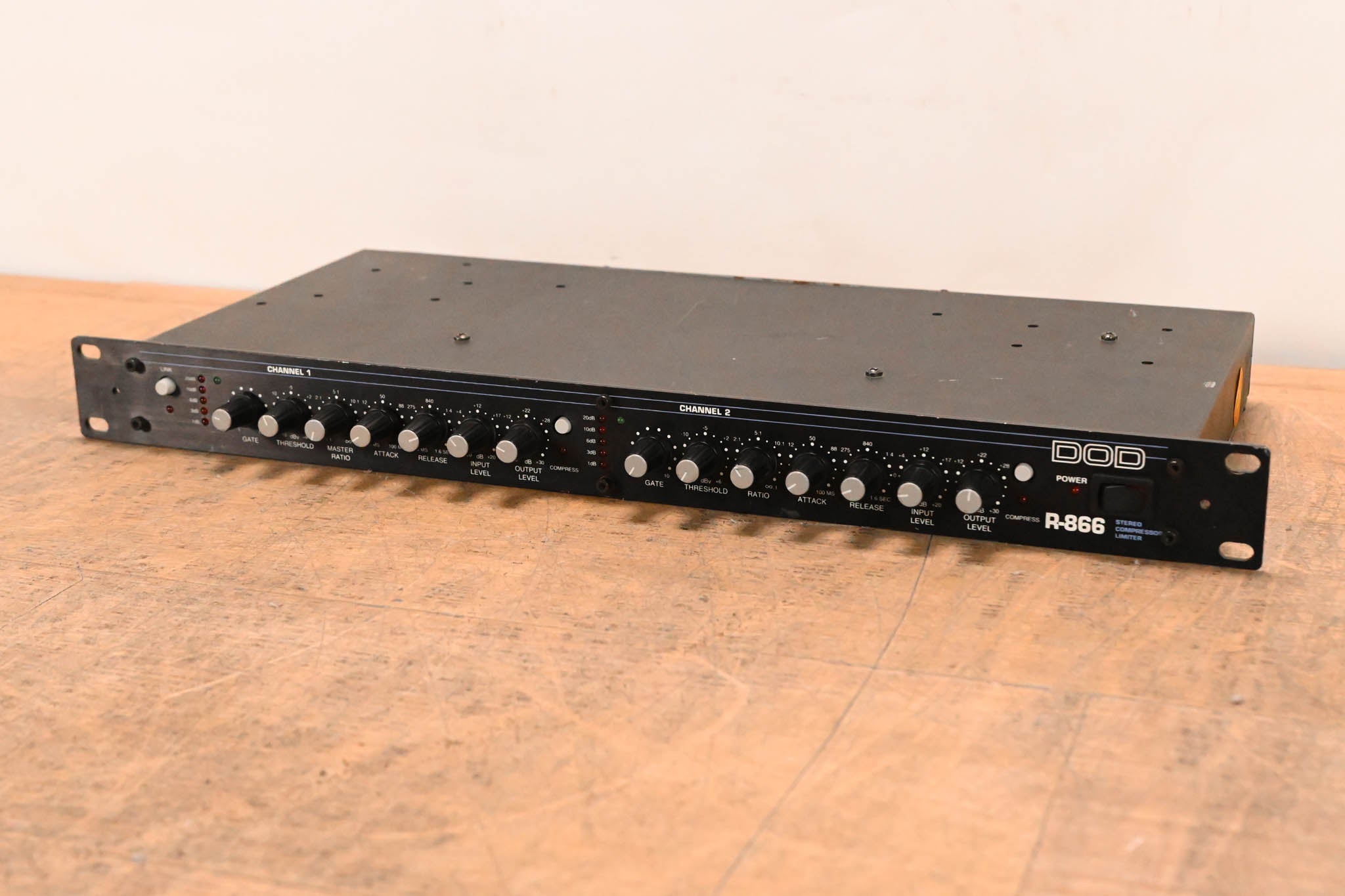 DOD R-866 Stereo Compressor/Limiter