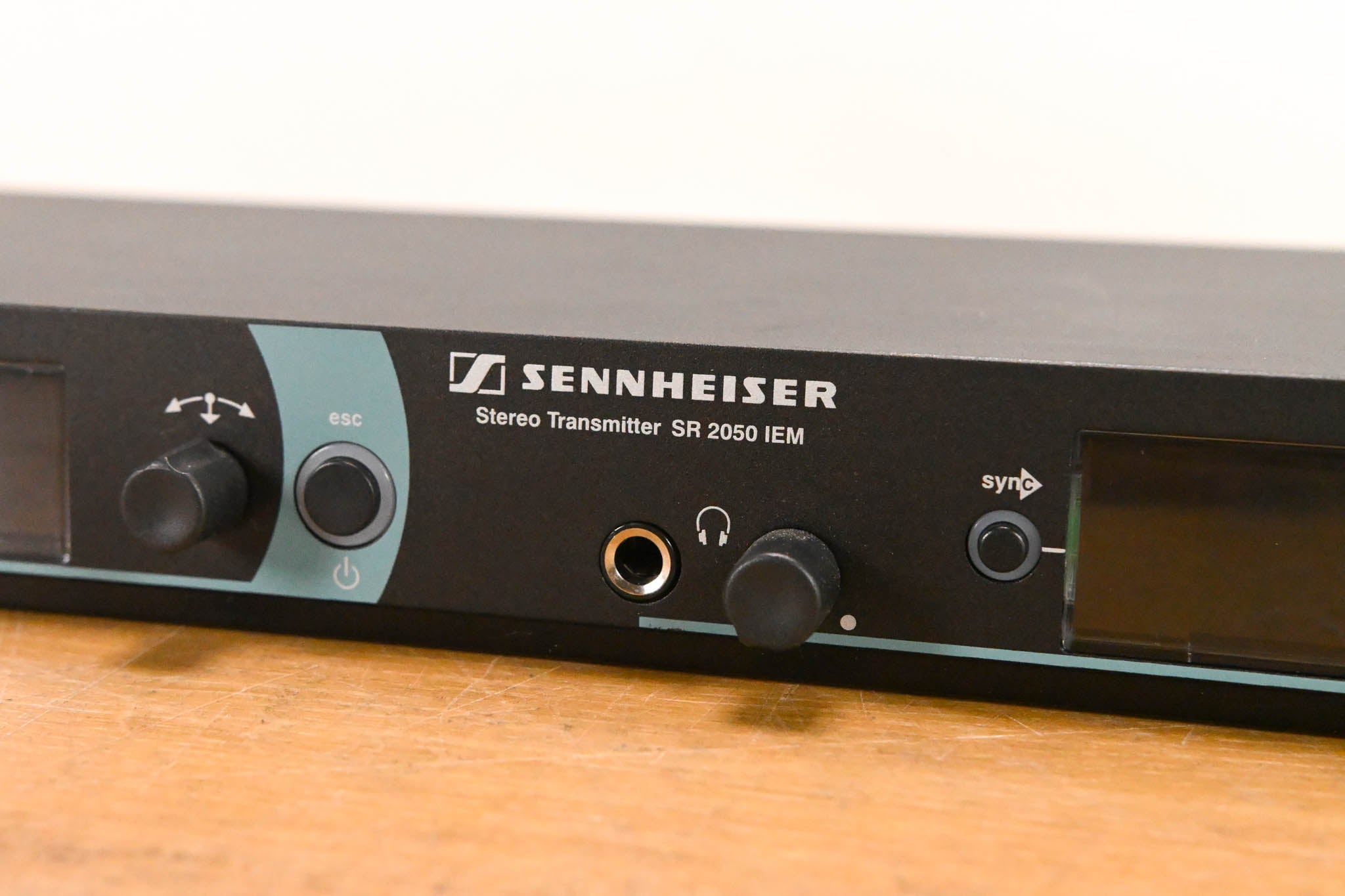 Sennheiser SR 2050XP IEM Stereo Wireless Transmitter - Aw: 516-558 MHz