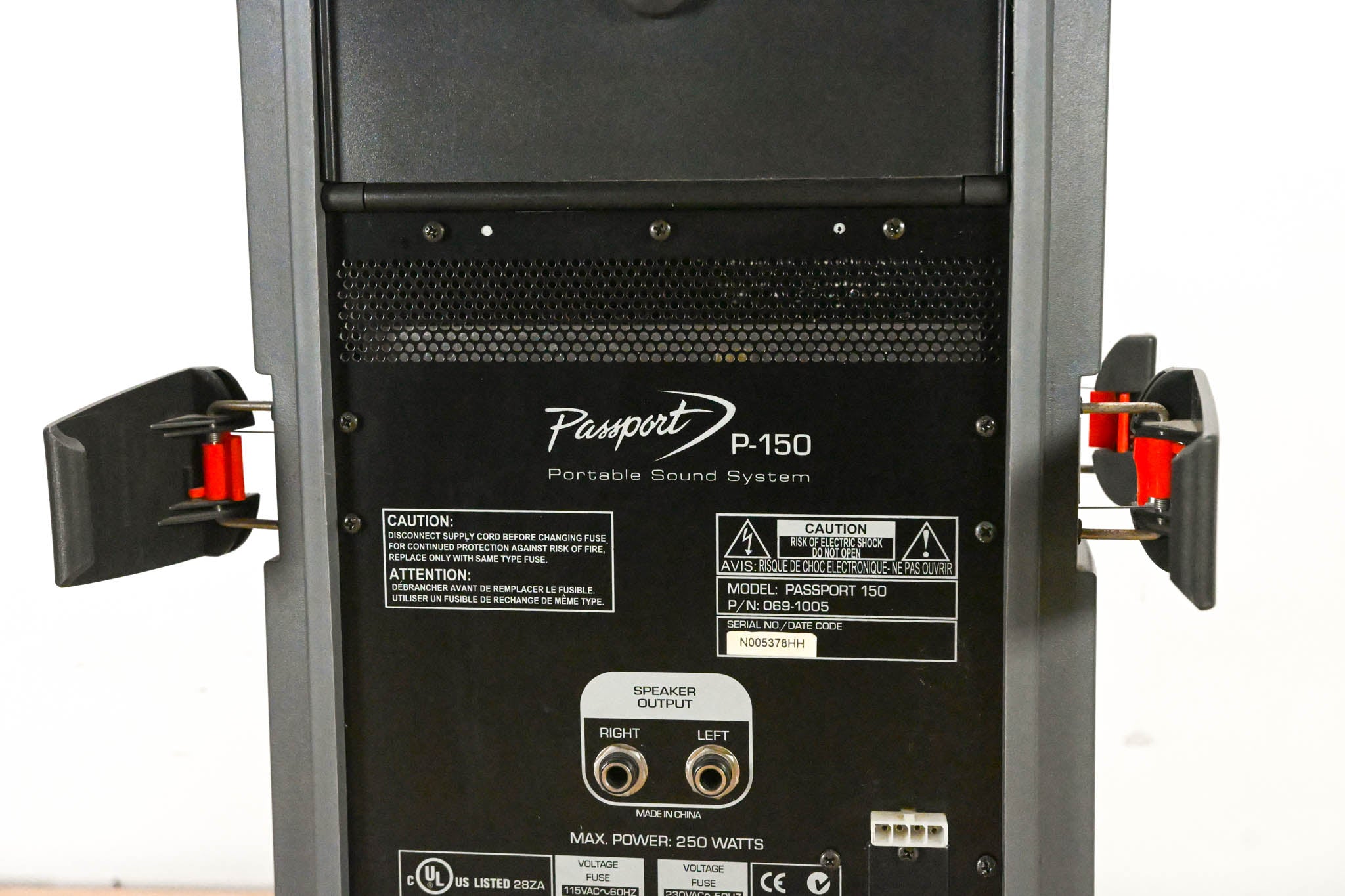 Fender Passport P-150 Portable PA System