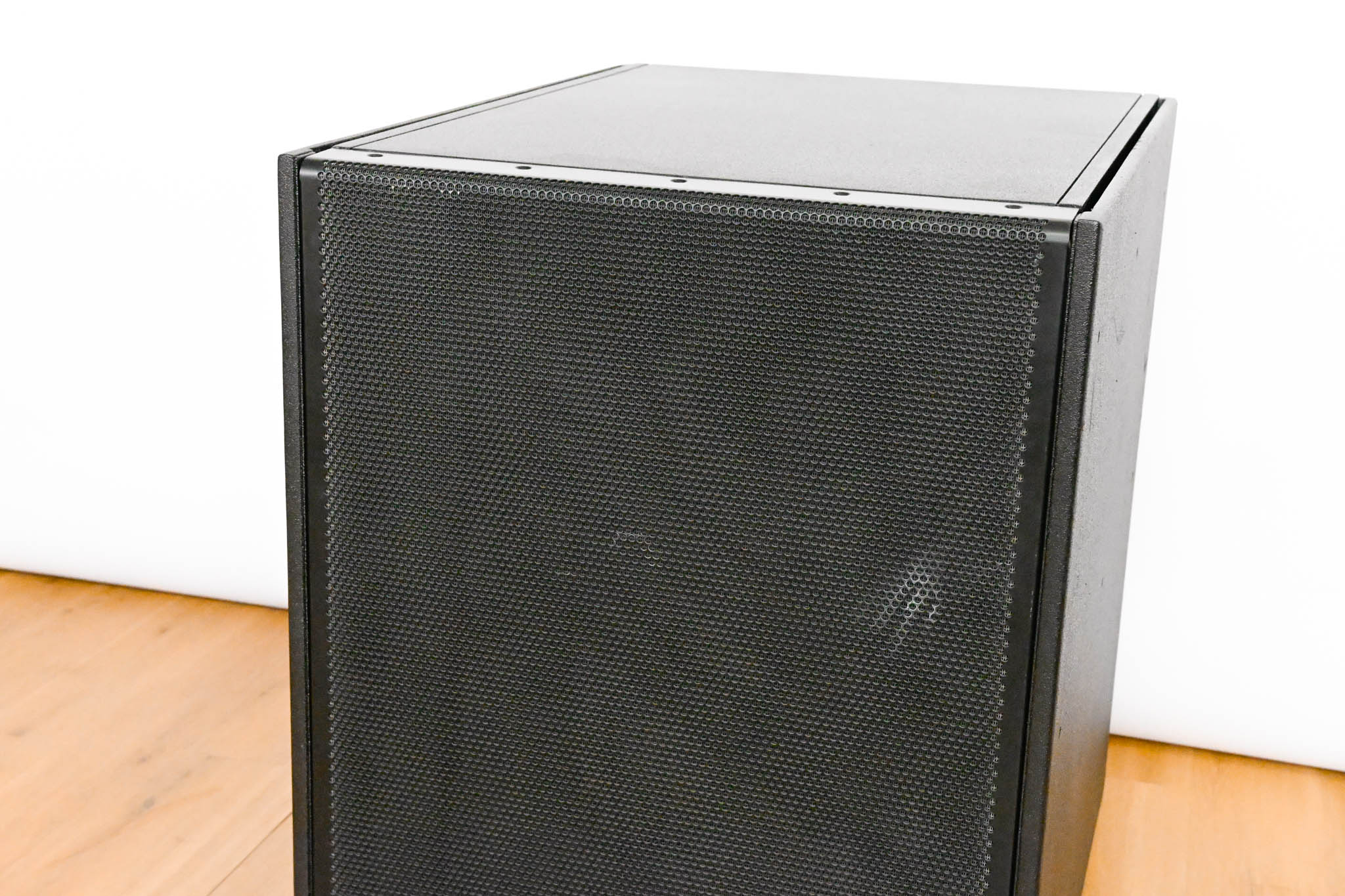 Electro-Voice (EV) EVA-2151D Dual 15" Passive Line Array Subwoofer