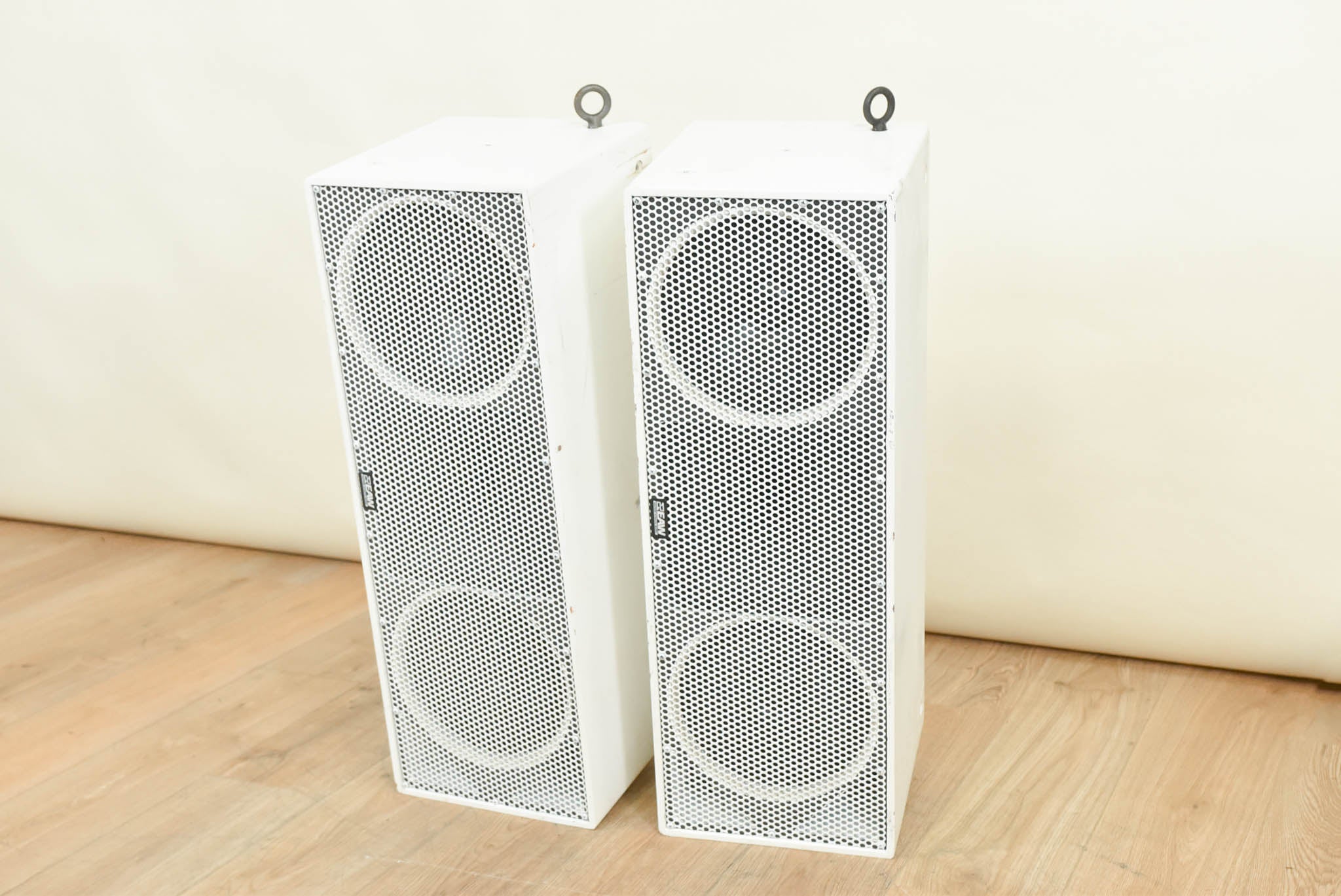 EAW UB82 2-Way Passive Full Range Loudspeaker (PAIR)