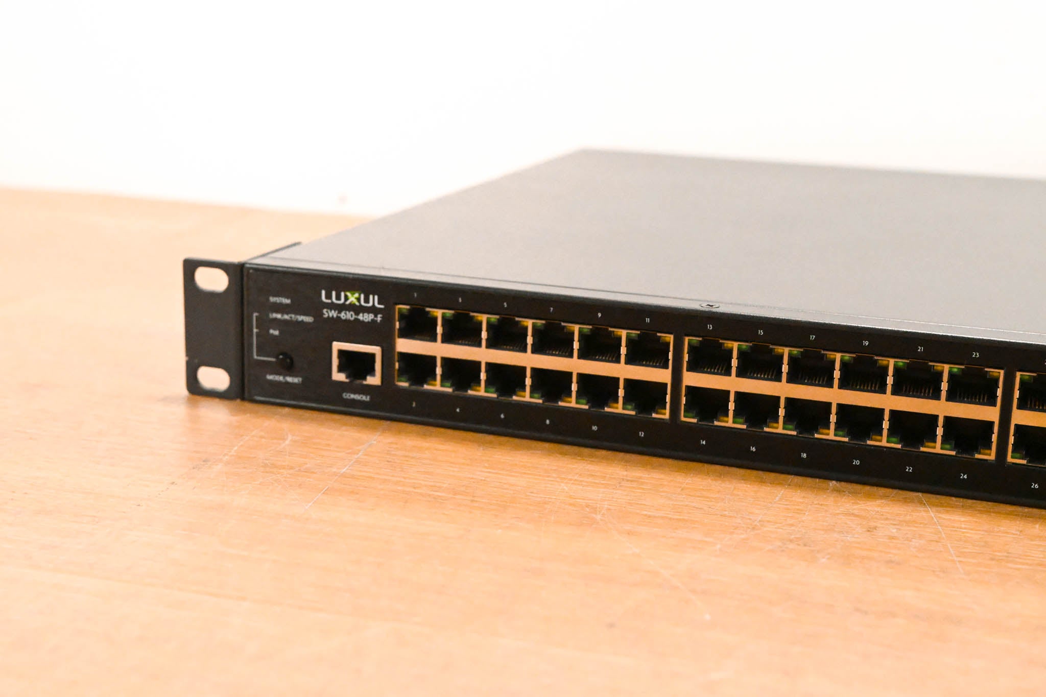 Luxul SW-610-48P-F 48-Port Gb PoE+ L2 L3 Managed Switch with 4 SFP+