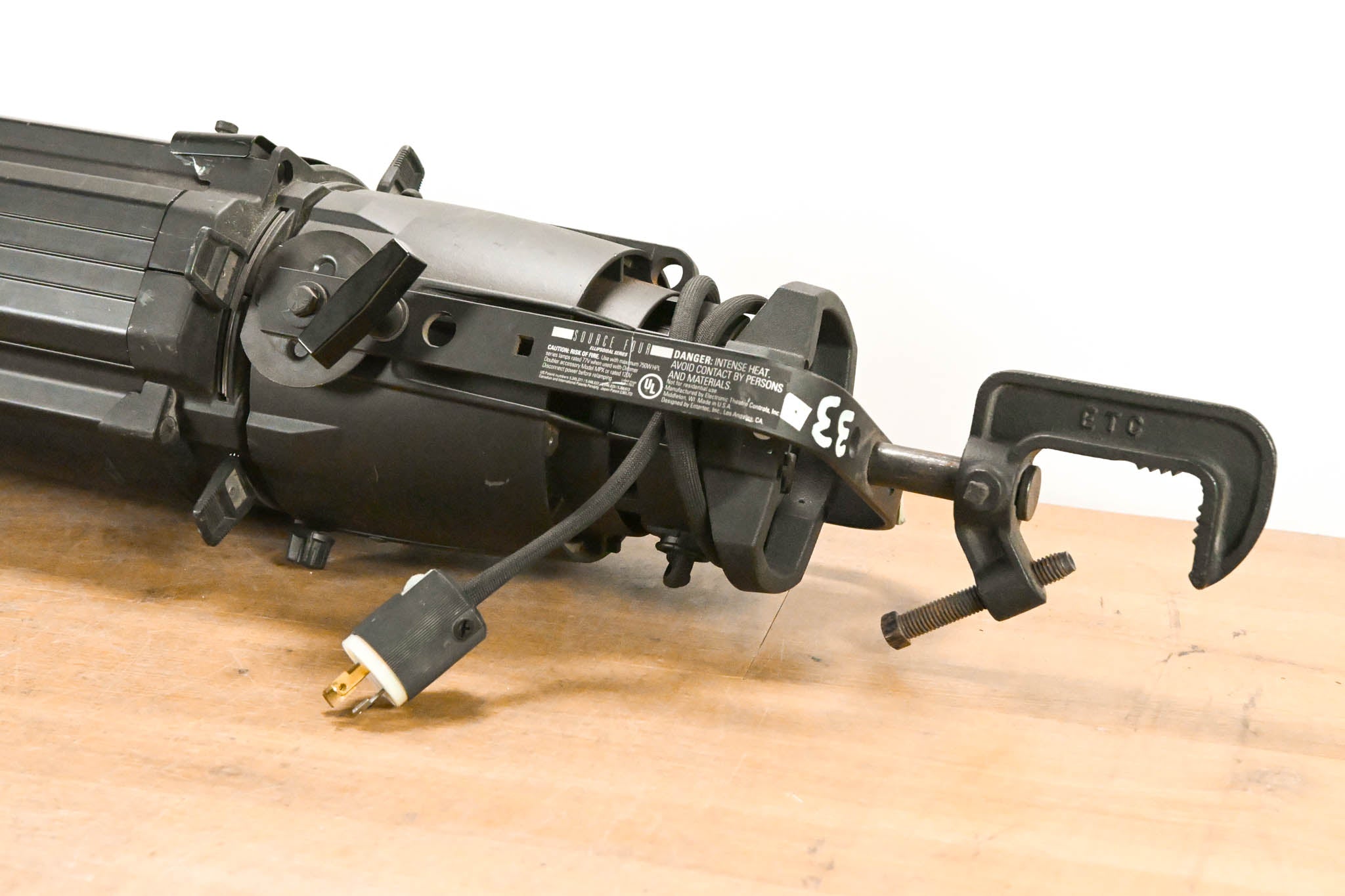 ETC Source Four Zoom 15-30 Degree 750 Ellipsoidal Light