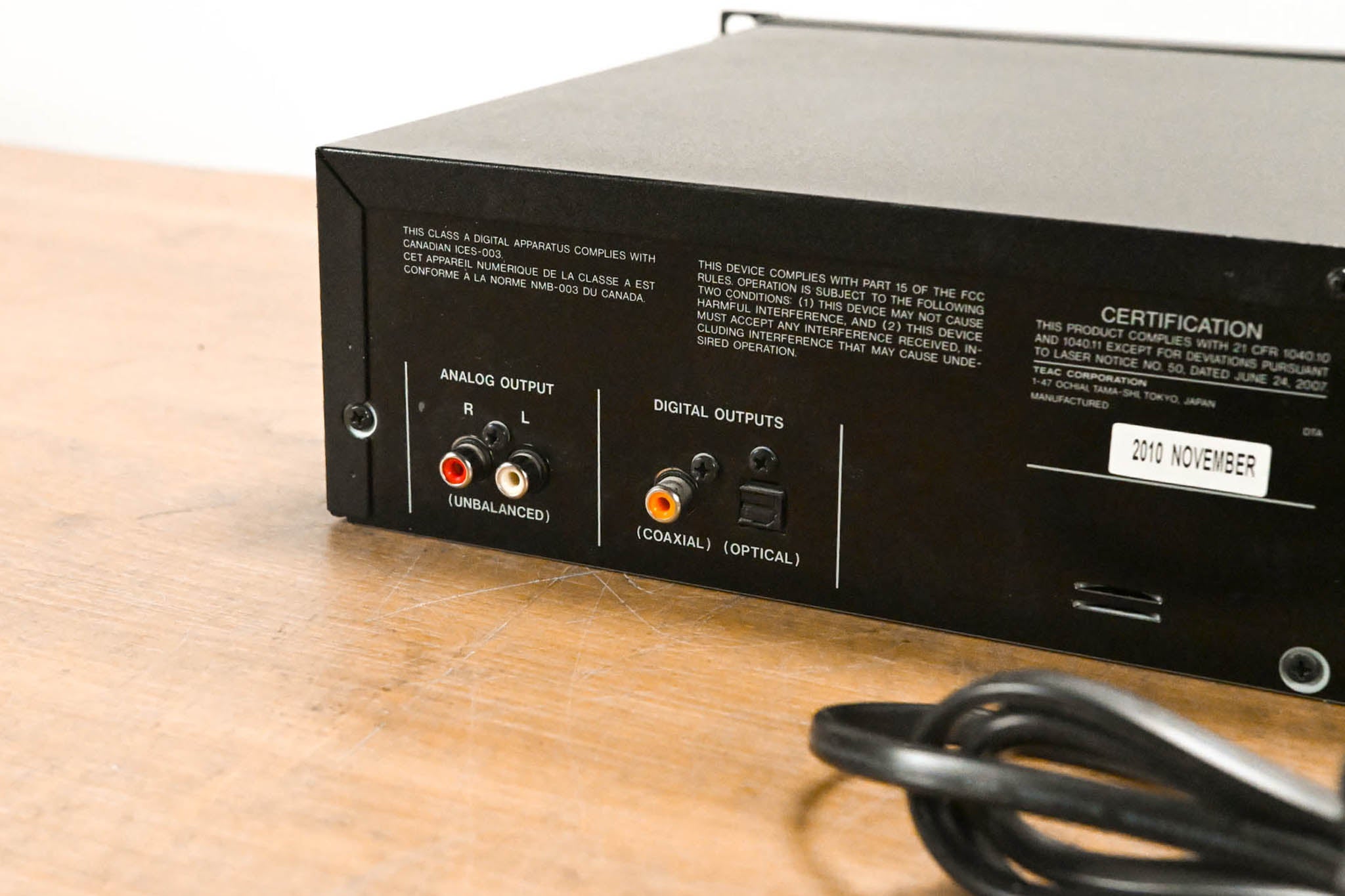 TASCAM CD-200i Rackmountable CD Player with iPod Dock