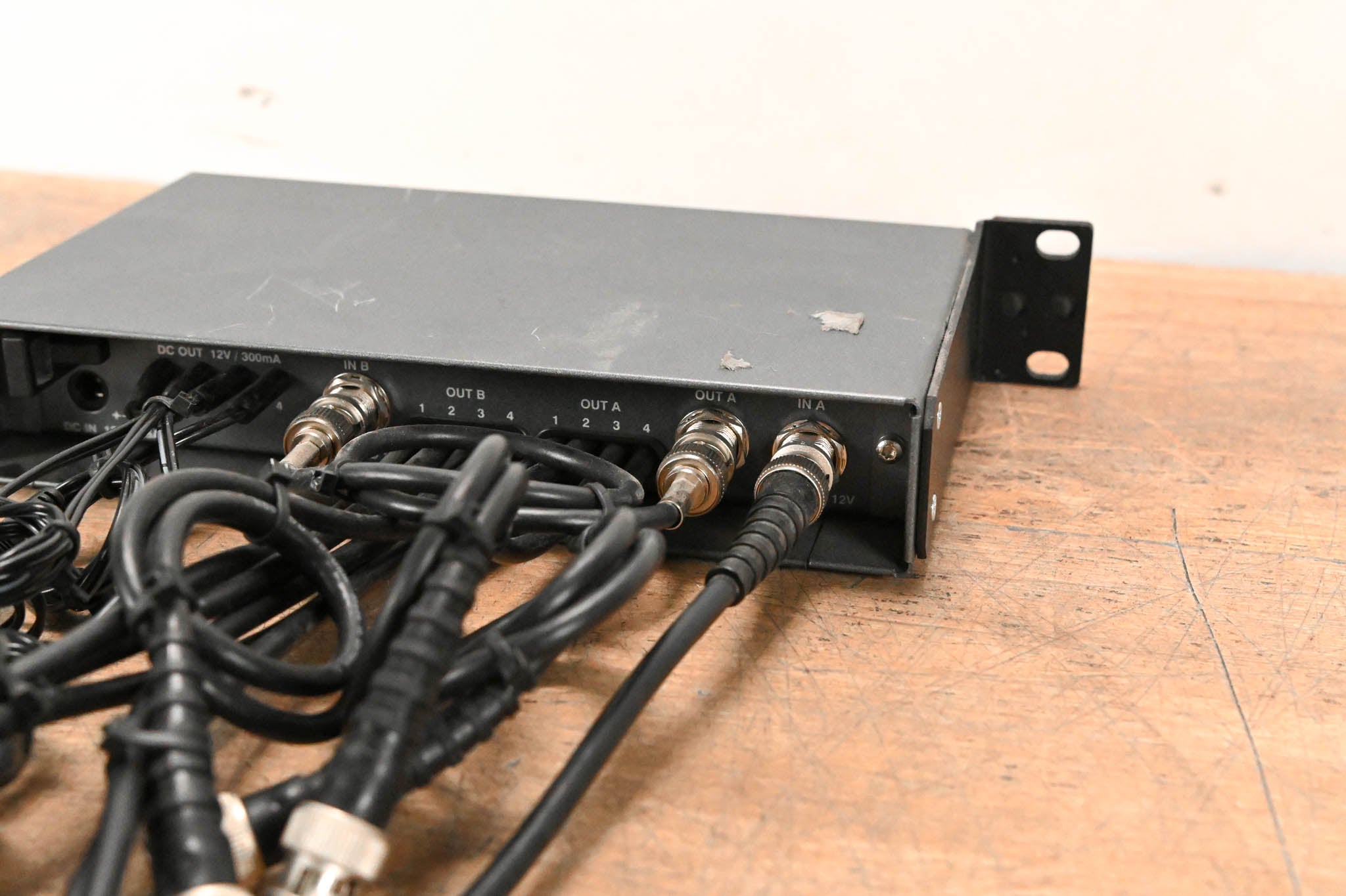 Sennheiser ASP 2 Antenna and Power Distribution System (NO POWER SUPPLY)