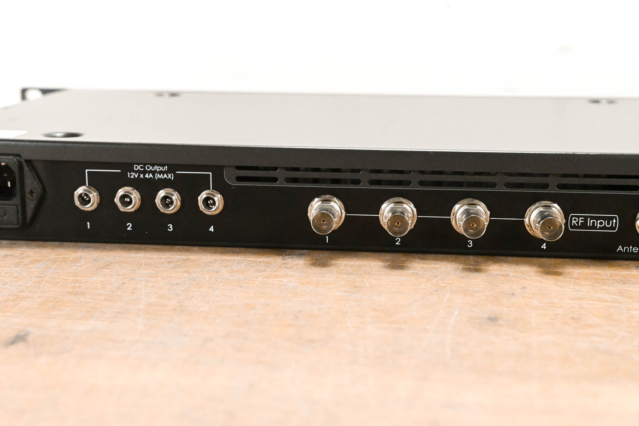 RF Venue COMBINE4 4-Channel UHF IEM Transmitter Antenna Combiner