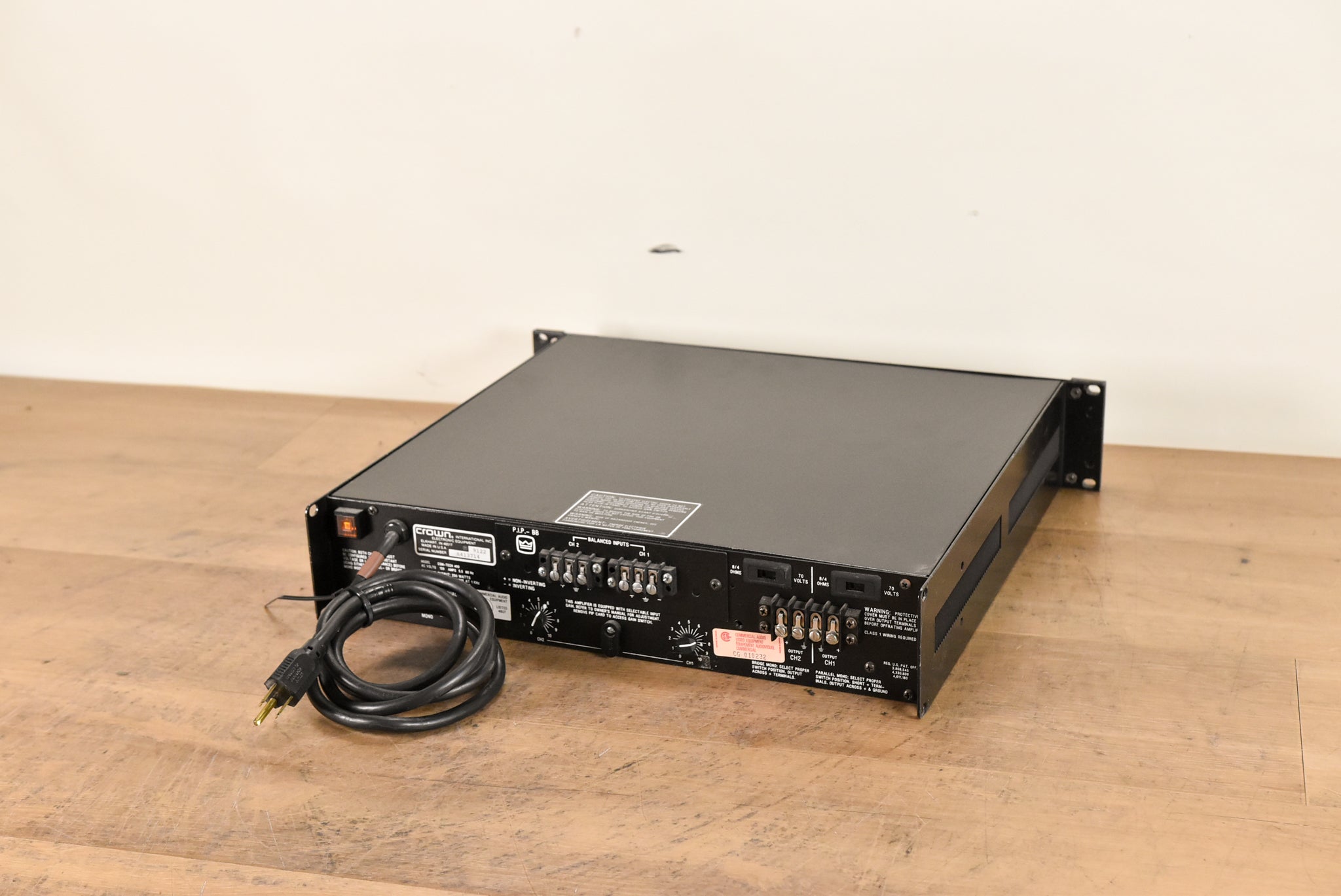 Crown Com-Tech 400 Two-Channel Power Amplifier