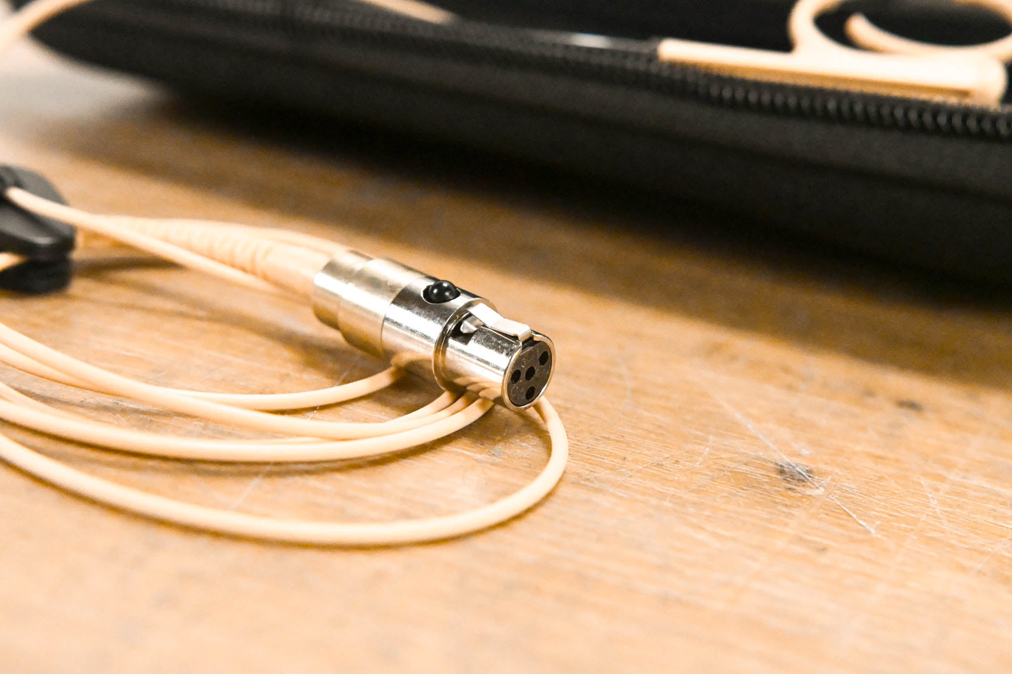 DPA Microphones 4188 CORE Cardioid Flex Headset Mic, Beige w/ TA4F