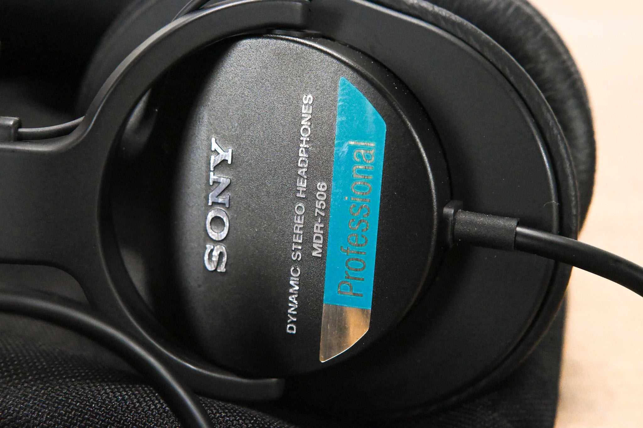 Sony MDR-7506 Professional Stereo Monitor Headphones