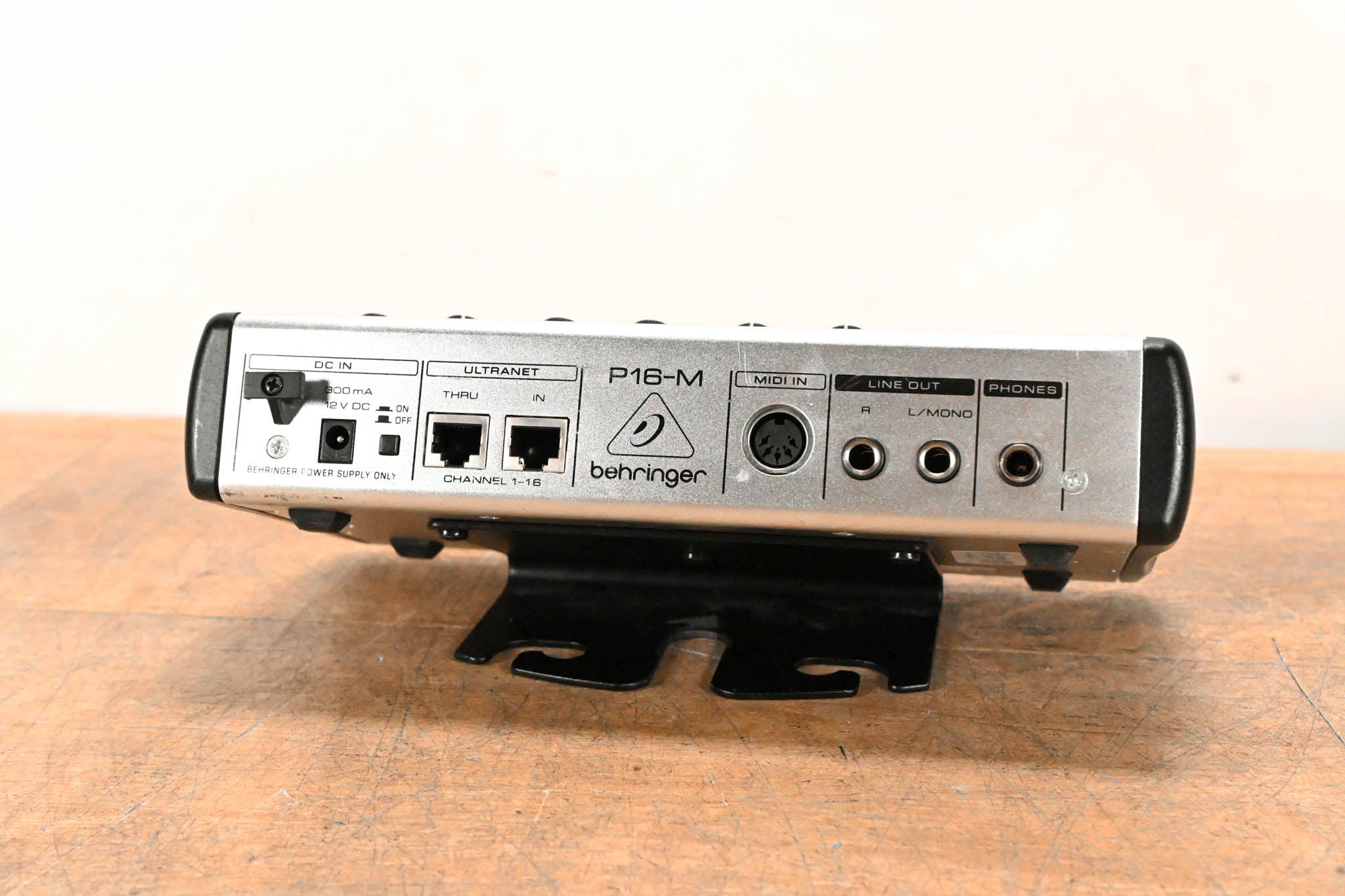 Behringer Powerplay P16-M 16-Channel Digital Personal Mixer