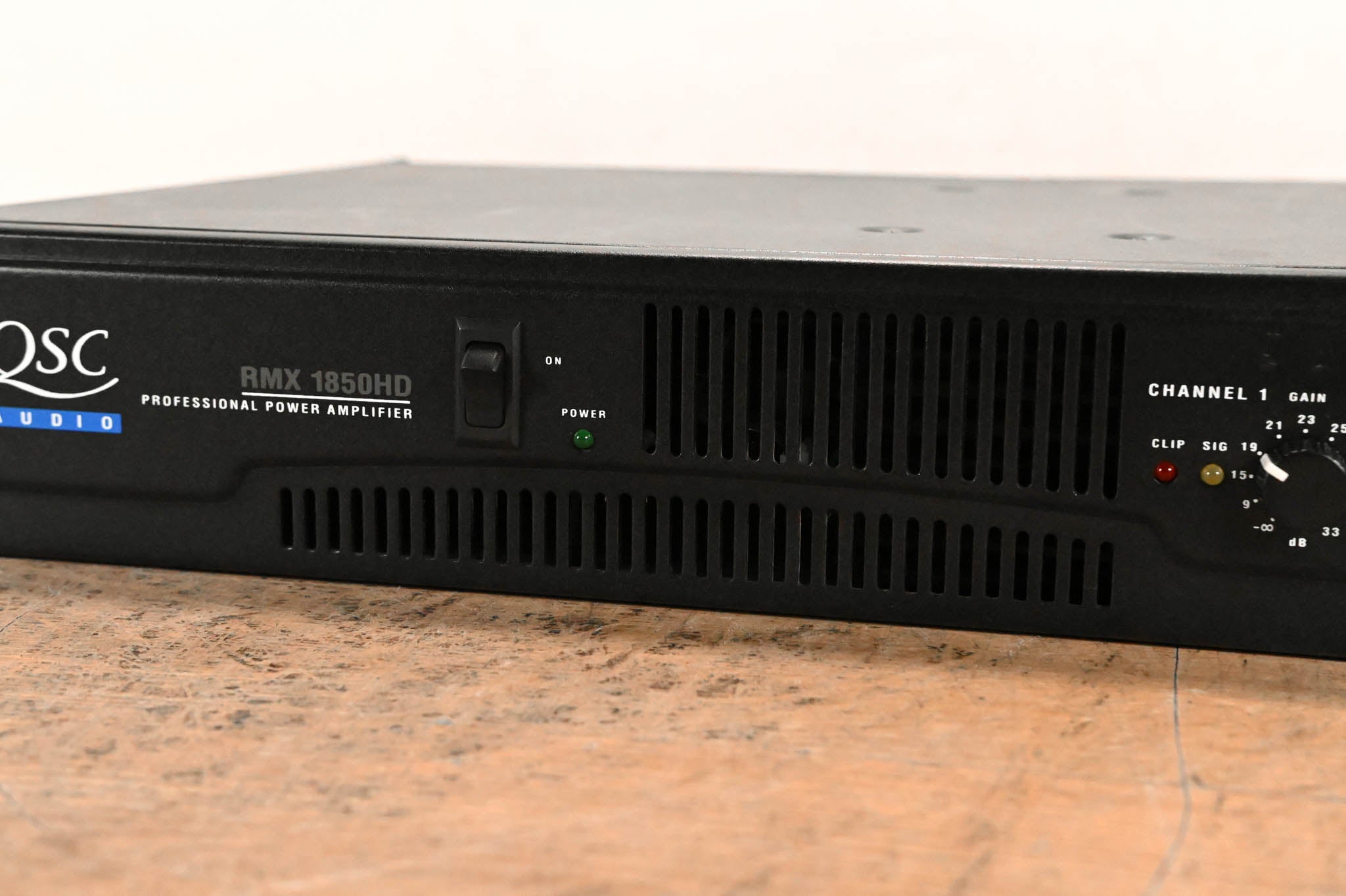 QSC RMX1850HD 2-Channel Power Amplifier