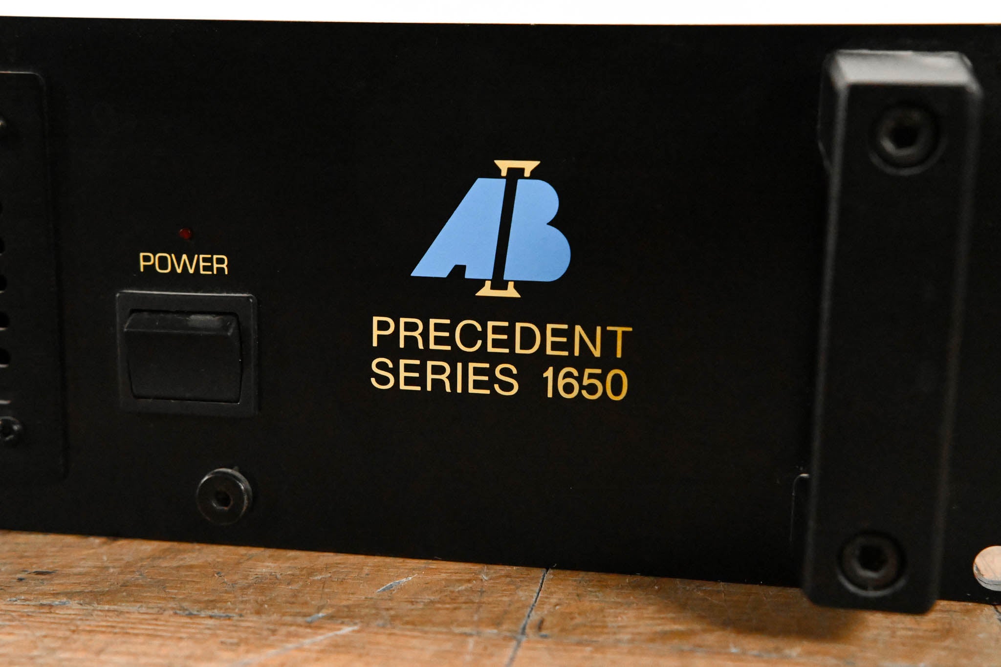 AB International 1650 2-Channel Power Amplifier